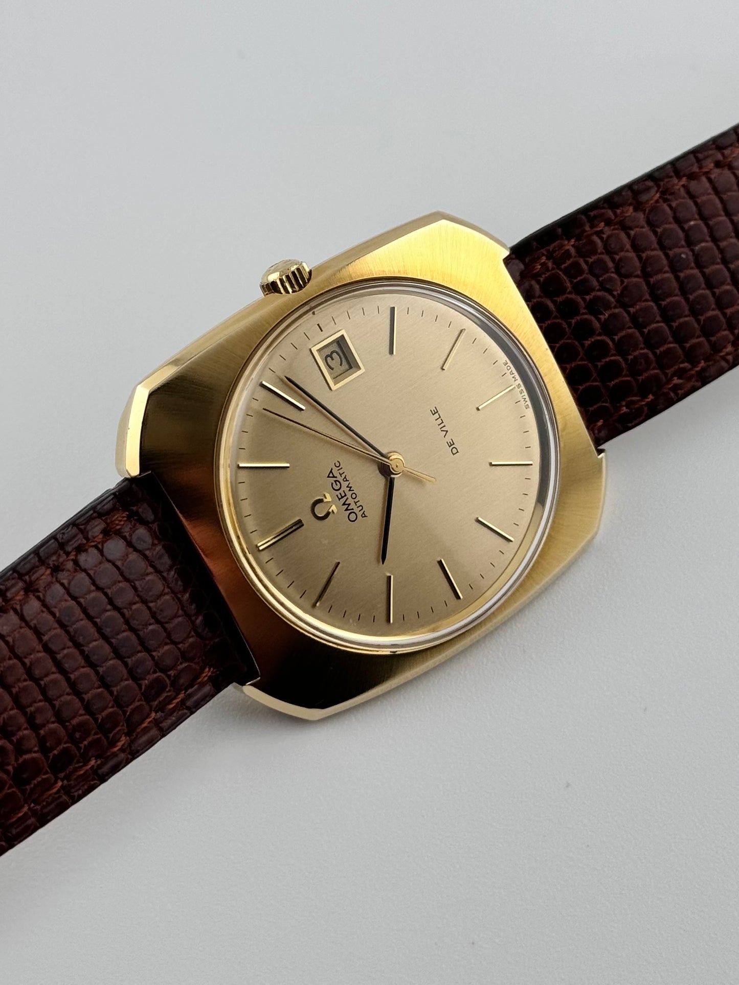 Omega De Ville Automatic Date Rare Jumbo Size - 166.085