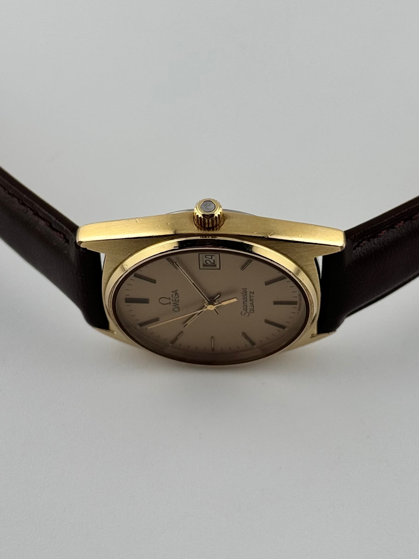 Omega Seamaster Quartz Date 196.0186 - Honeycomb Dial