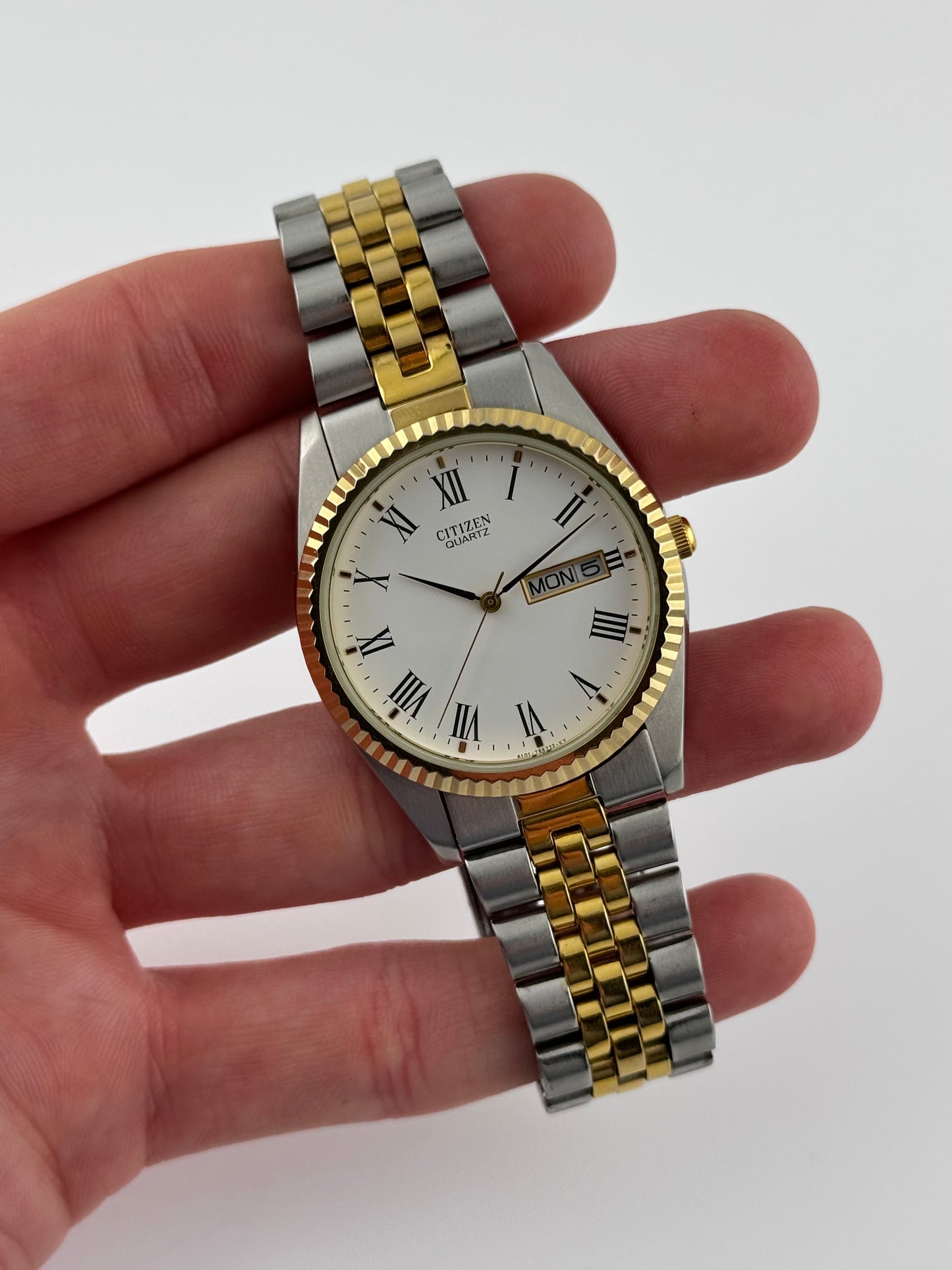 Citizen Quartz Day-Date 6101 - 915216