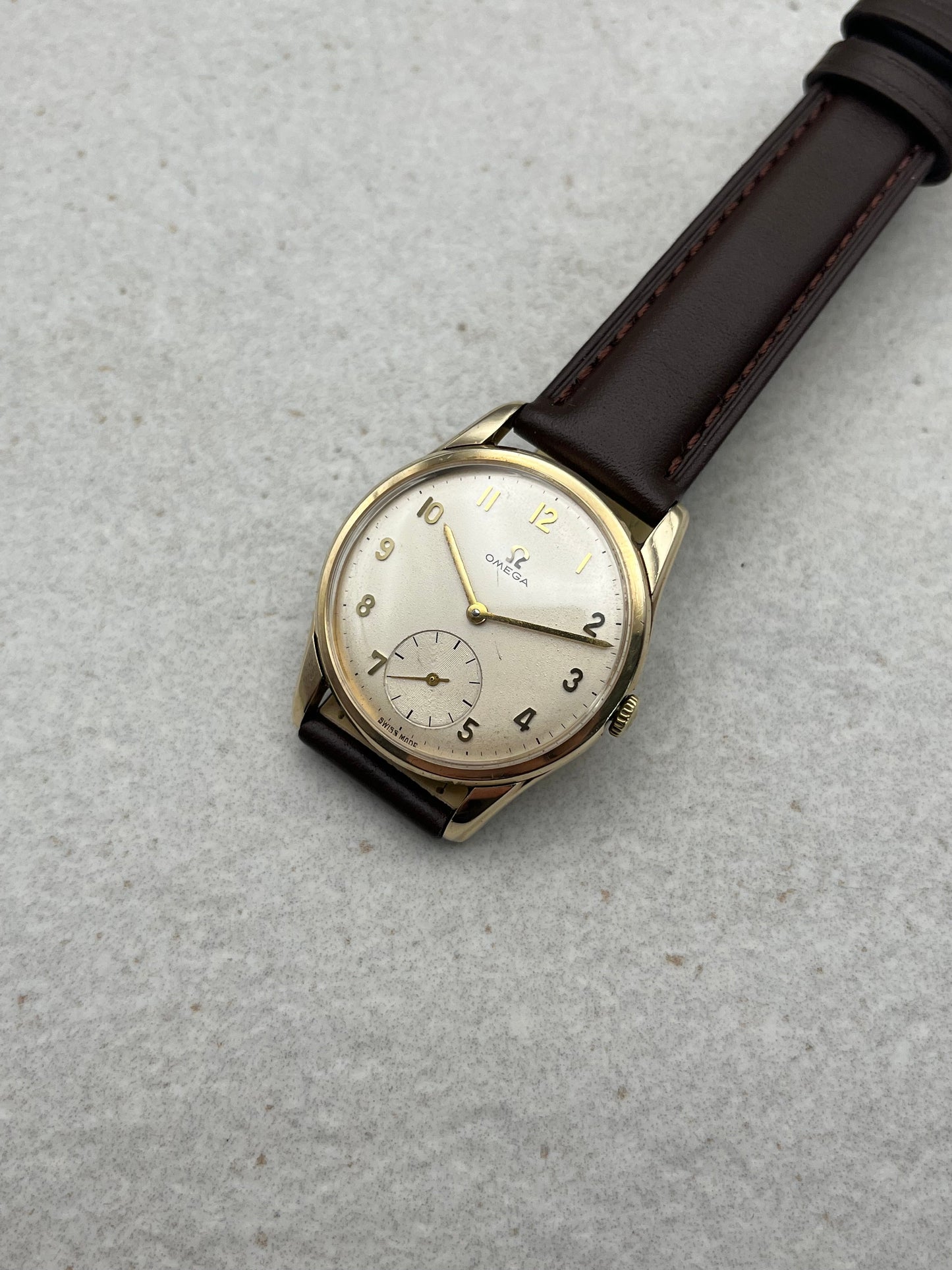 Omega Manual Wind 9ct Gold 121.5400