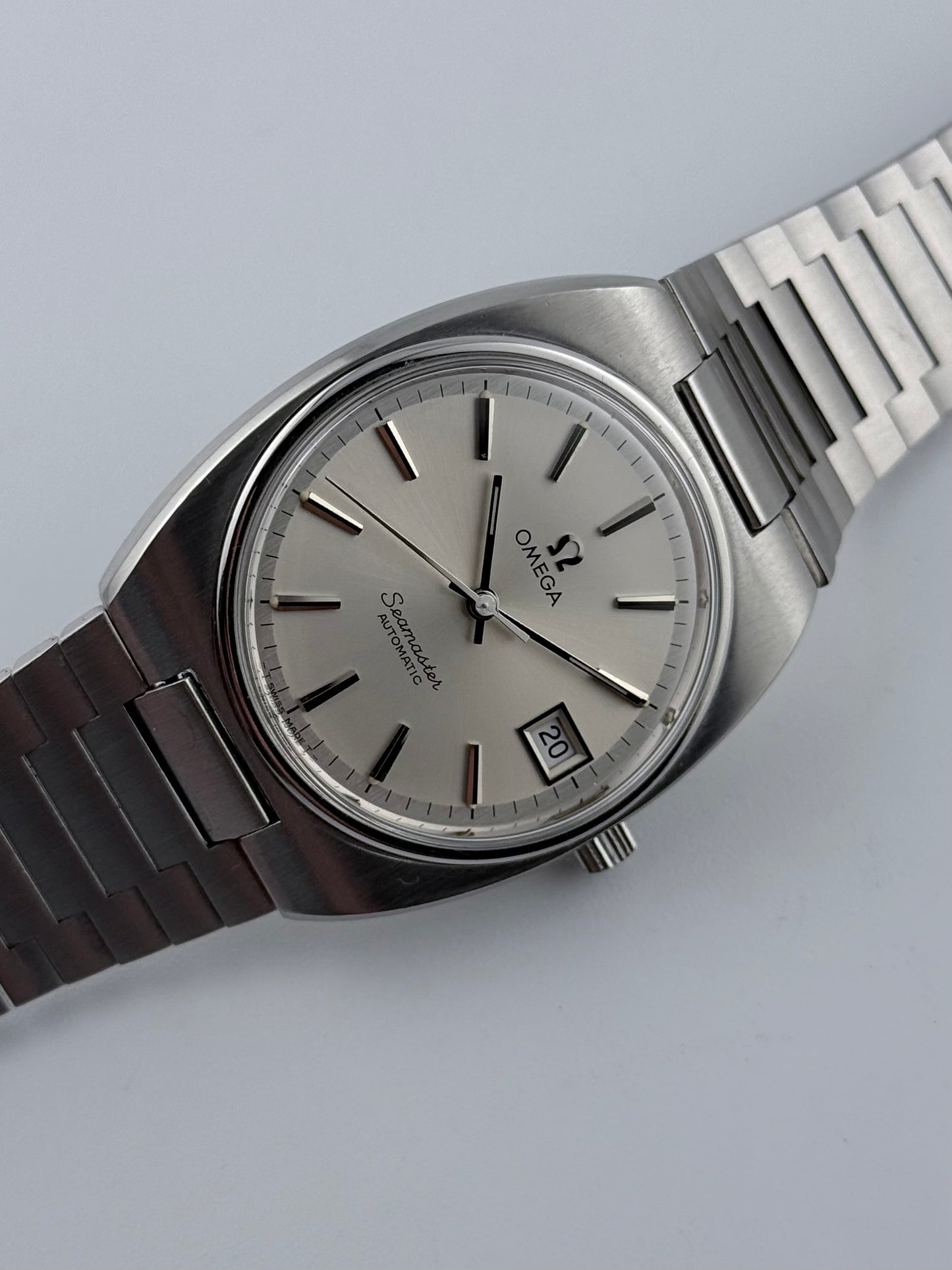 Omega Automatic Date 166.0206.1