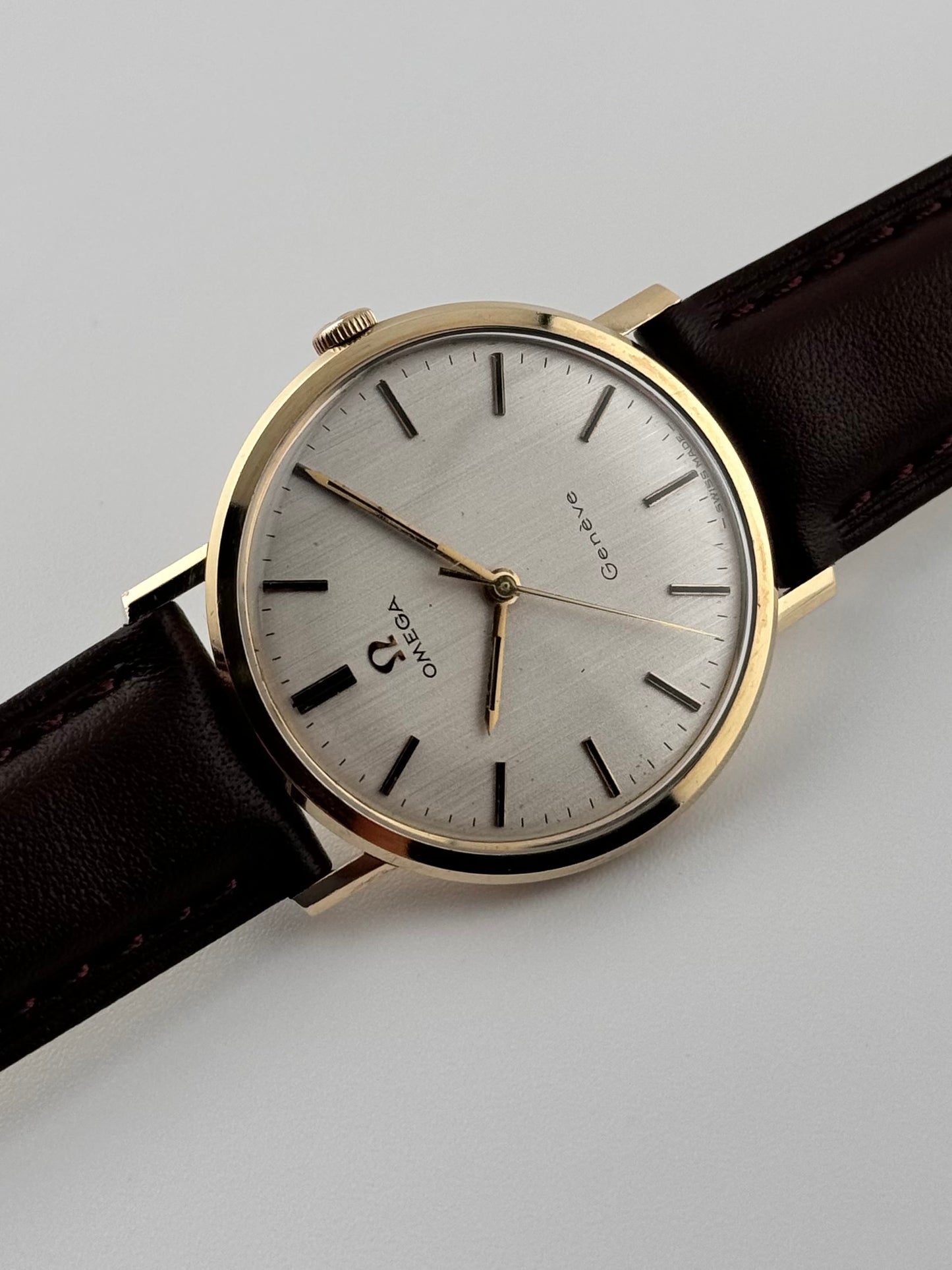 Omega Geneve Manual Wind 9ct Gold - 131.5412