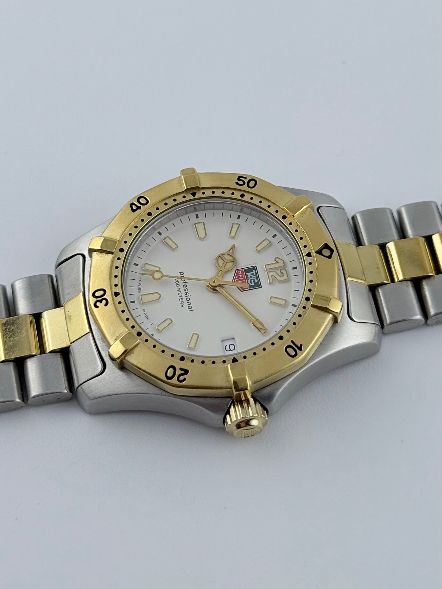 Tag Heuer Professional 200 Quartz Date - WK1220