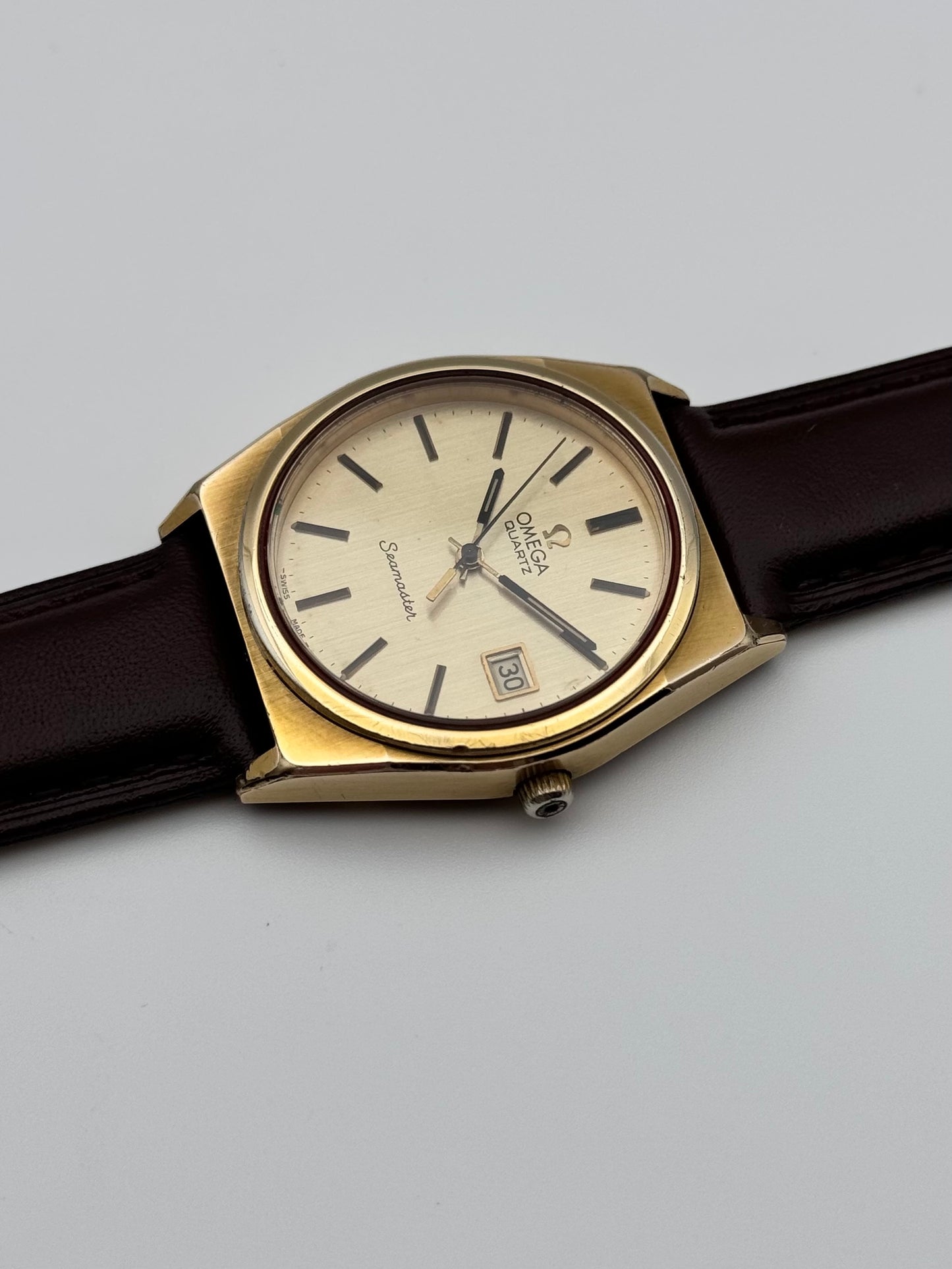 Omega Seamaster Quartz Date 196.0088