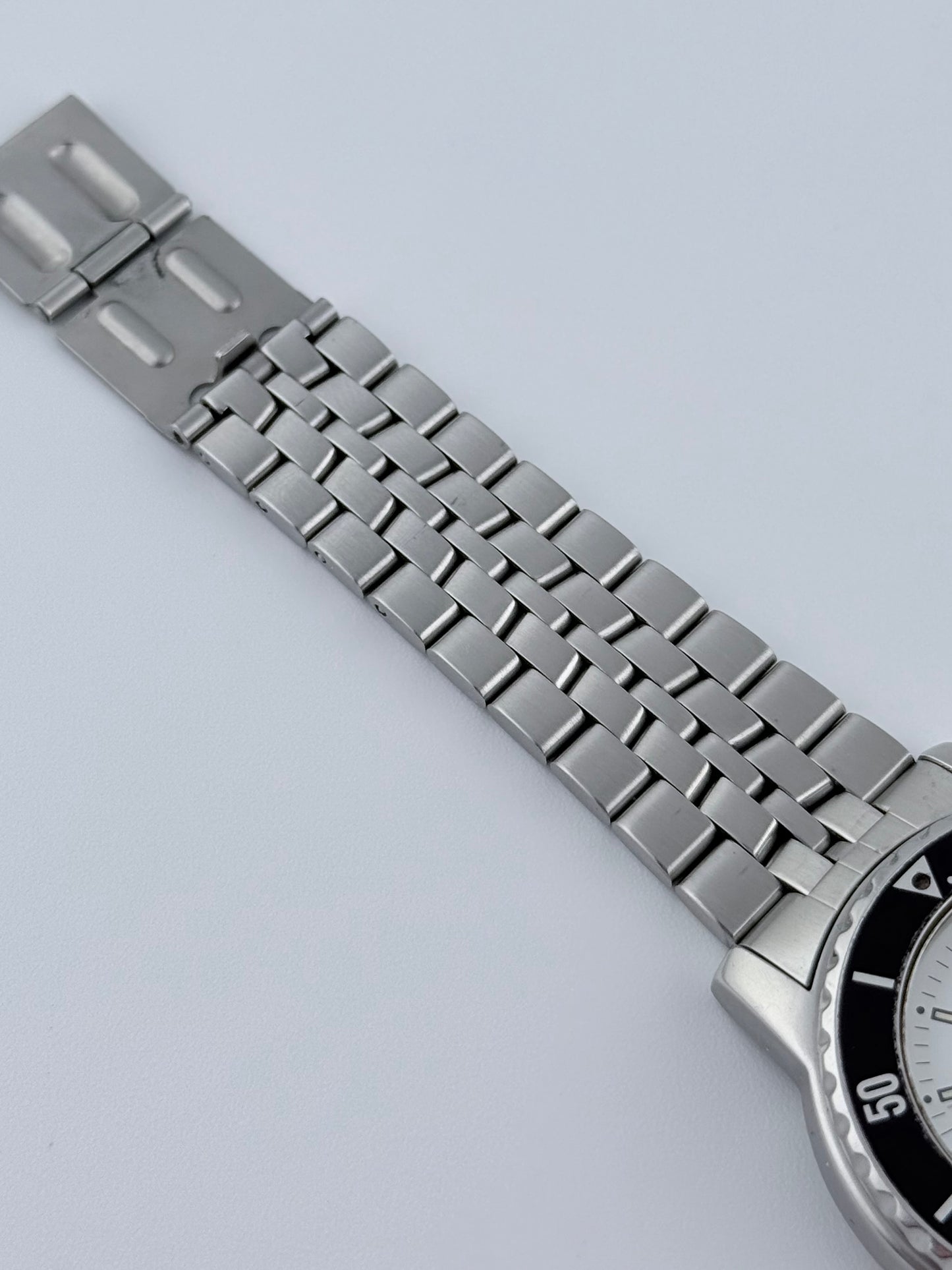 Tag Heuer Professional 200 Quartz Date - WD1213-G-20