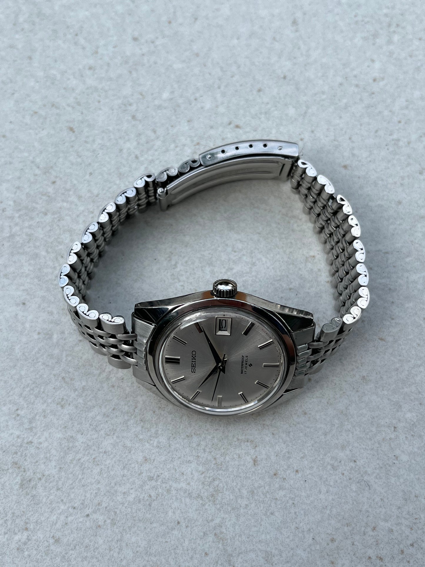 Seiko Manual Wind Date 6602-8050