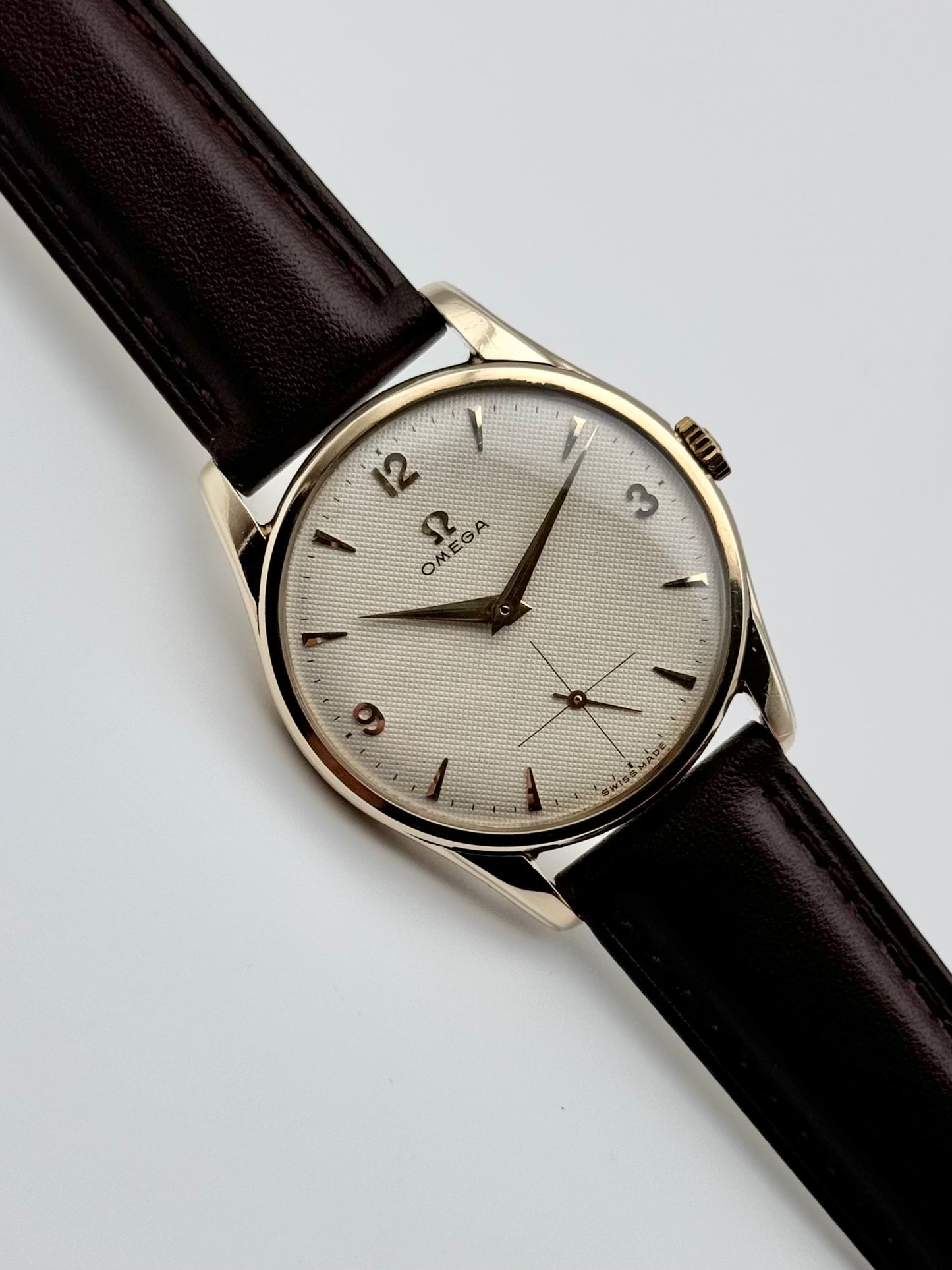 Omega Manual Wind Sub Seconds 9ct Solid Gold 13339 - Rare Waffle Dial
