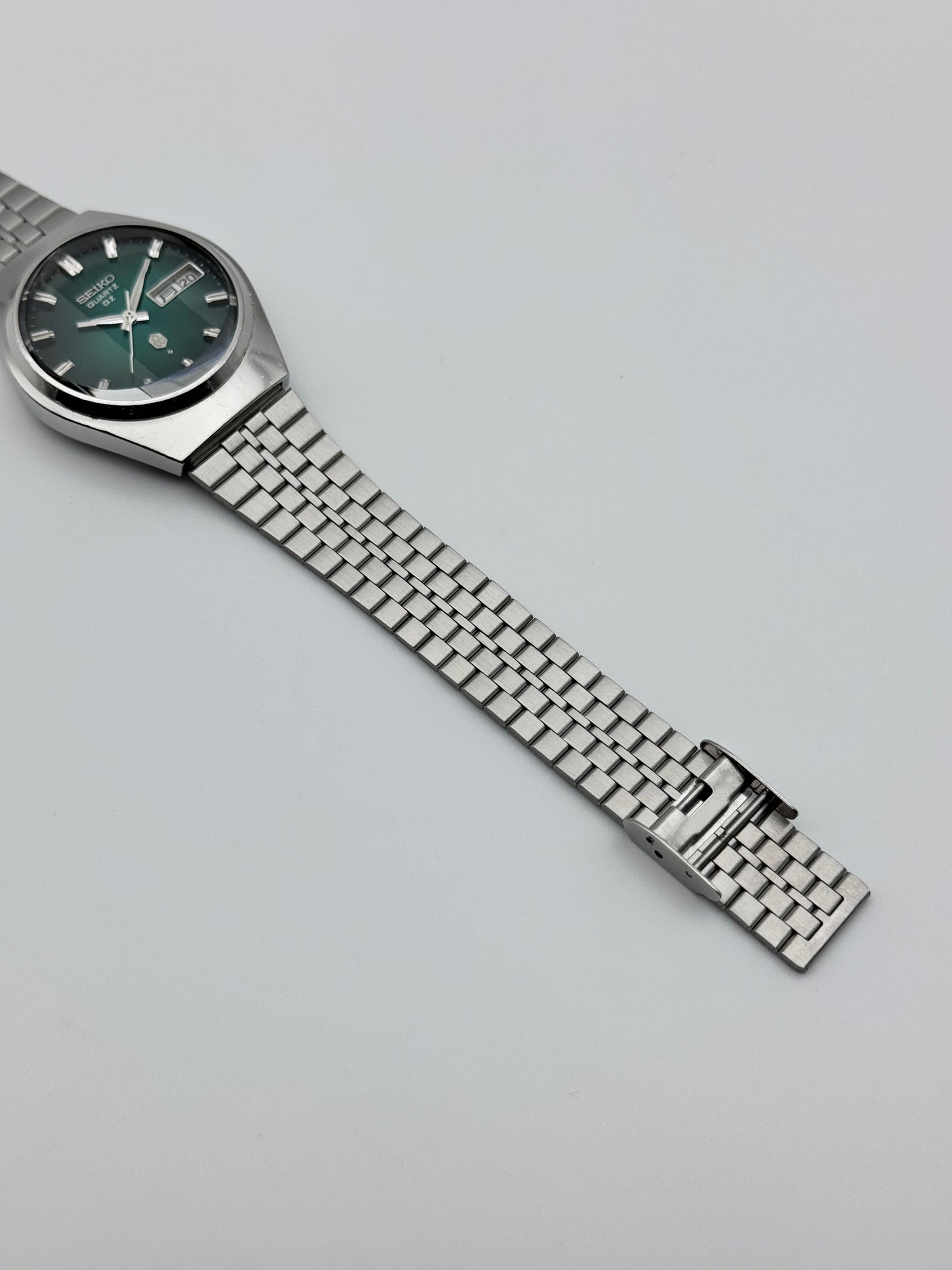 Seiko QZ Quartz JDM - 0923-8020 - Green Dial - Faceted Crystal