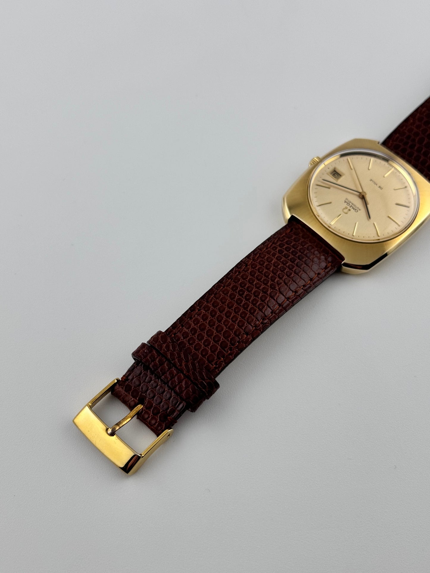 Omega De Ville Automatic Date Rare Jumbo Size - 166.085