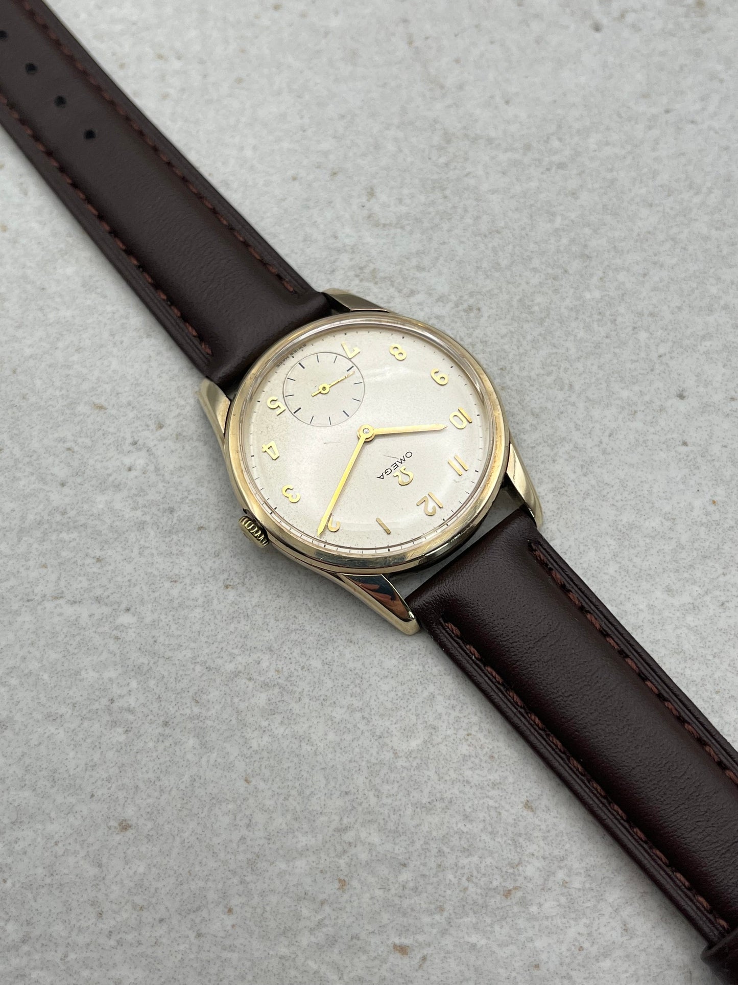 Omega Manual Wind 9ct Gold 121.5400