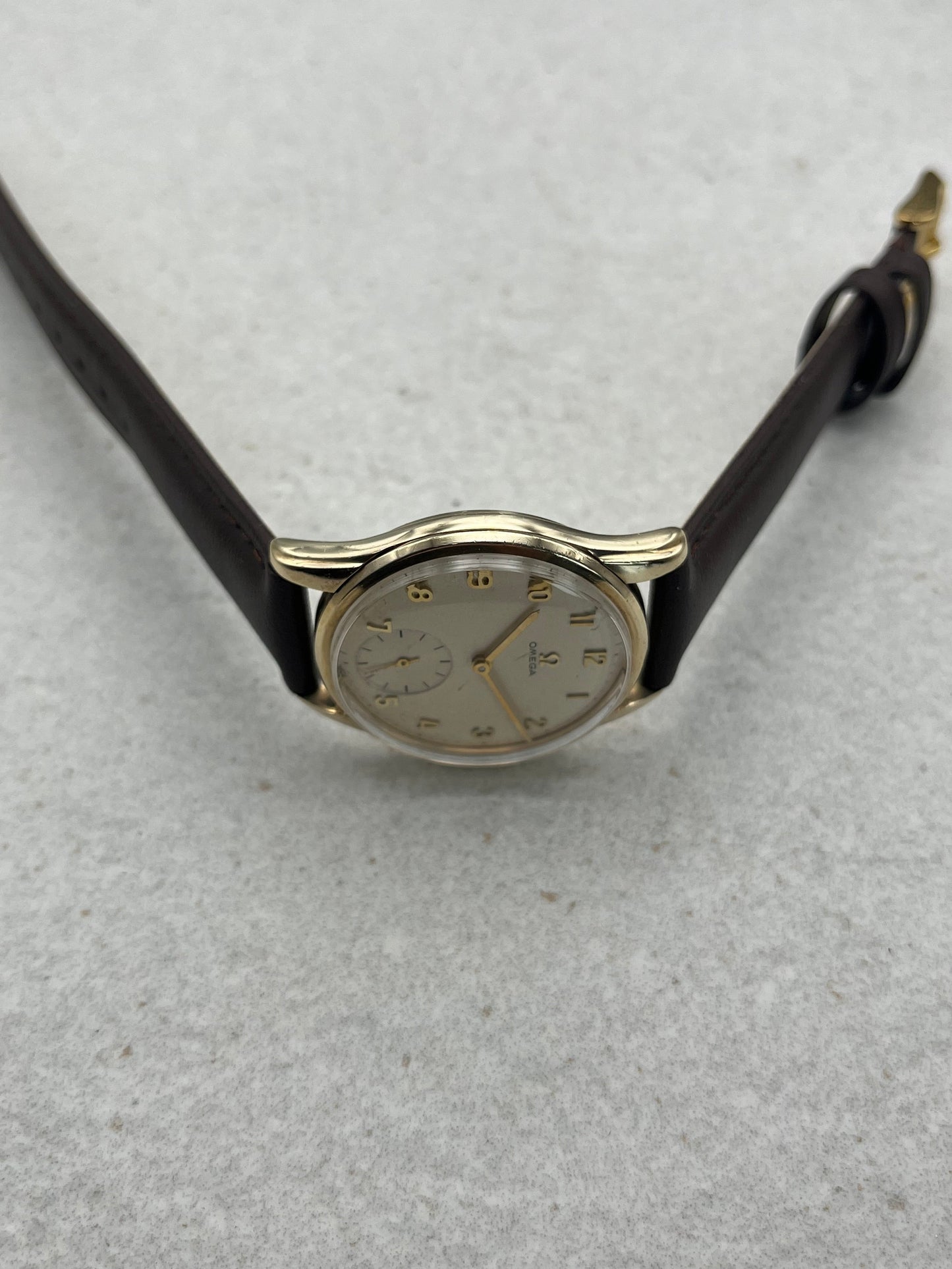 Omega Manual Wind 9ct Gold 121.5400