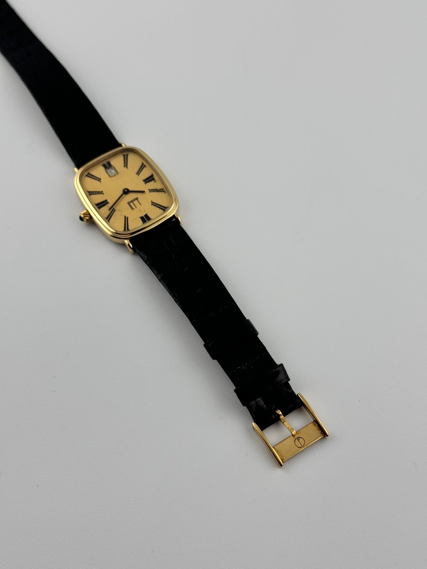 Dunhill Quartz Tank Date Gent’s Dress Watch