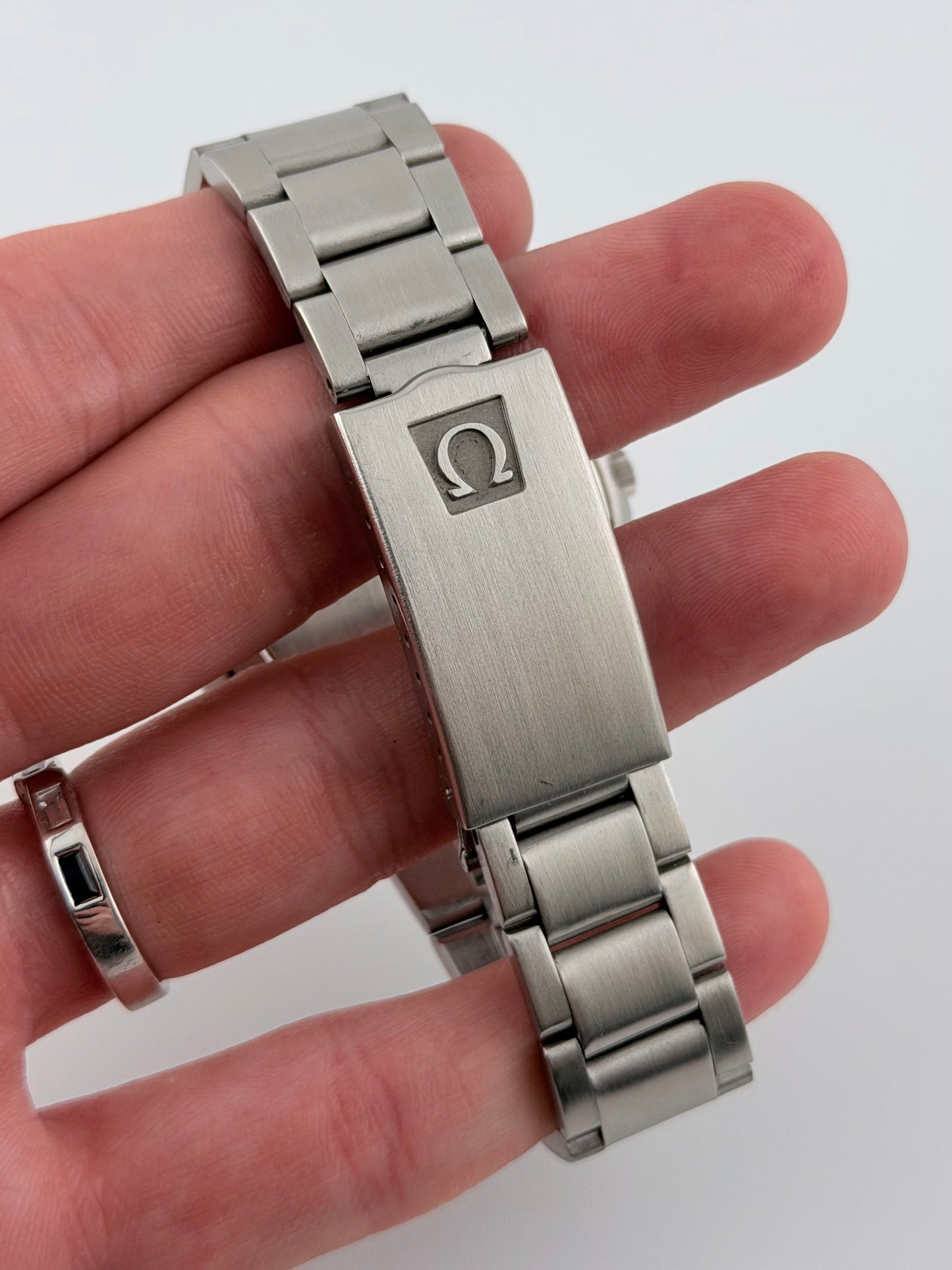 Omega Geneve Dynamic Automatic Date 166.039