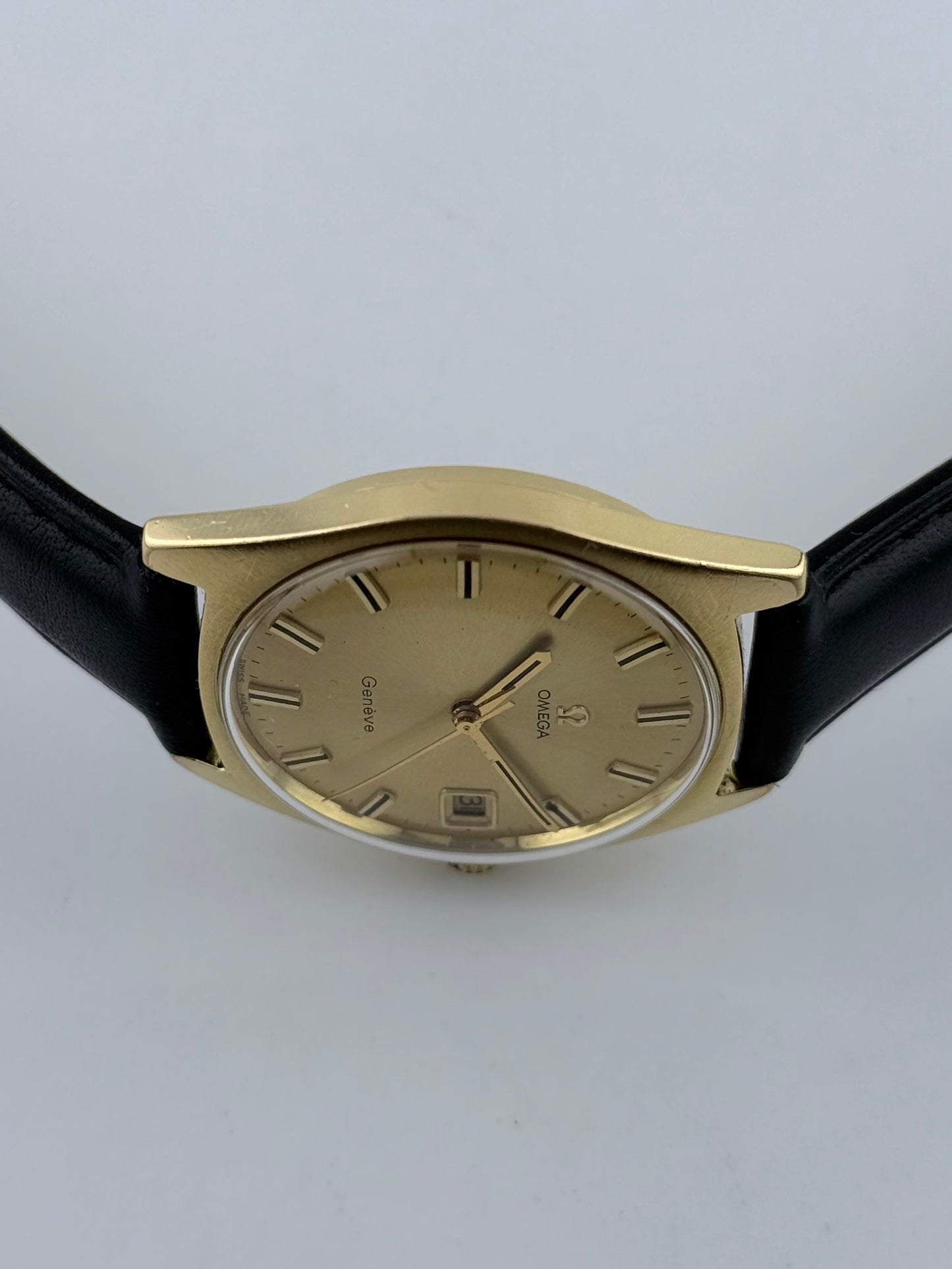 Omega Geneve Date Manual Wind 136.041 - Box and Papers
