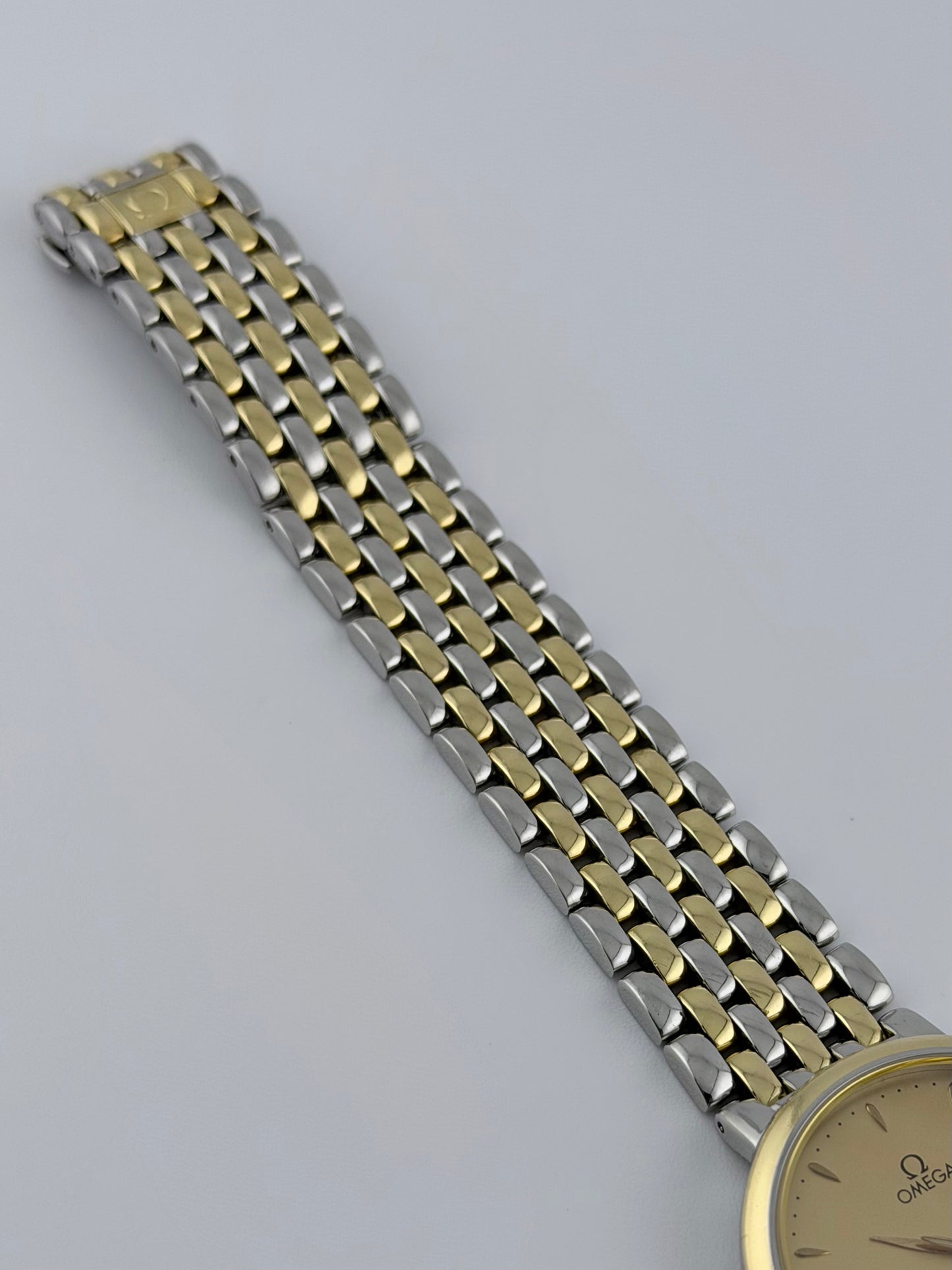 Omega De Ville Quartz Date 396.2432 - Original bracelet