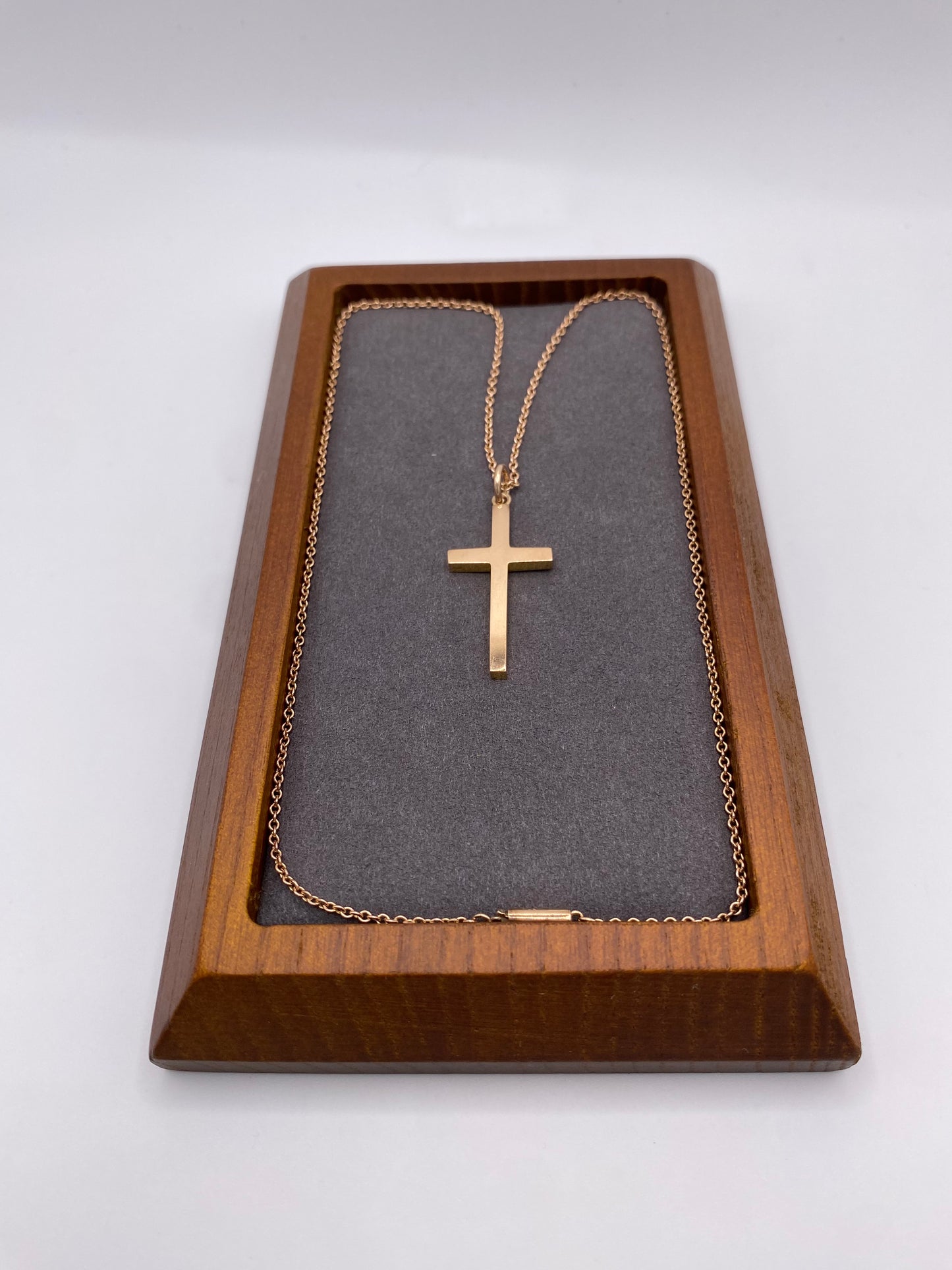 9ct Gold Cross Pendant with 9ct Gold Chain