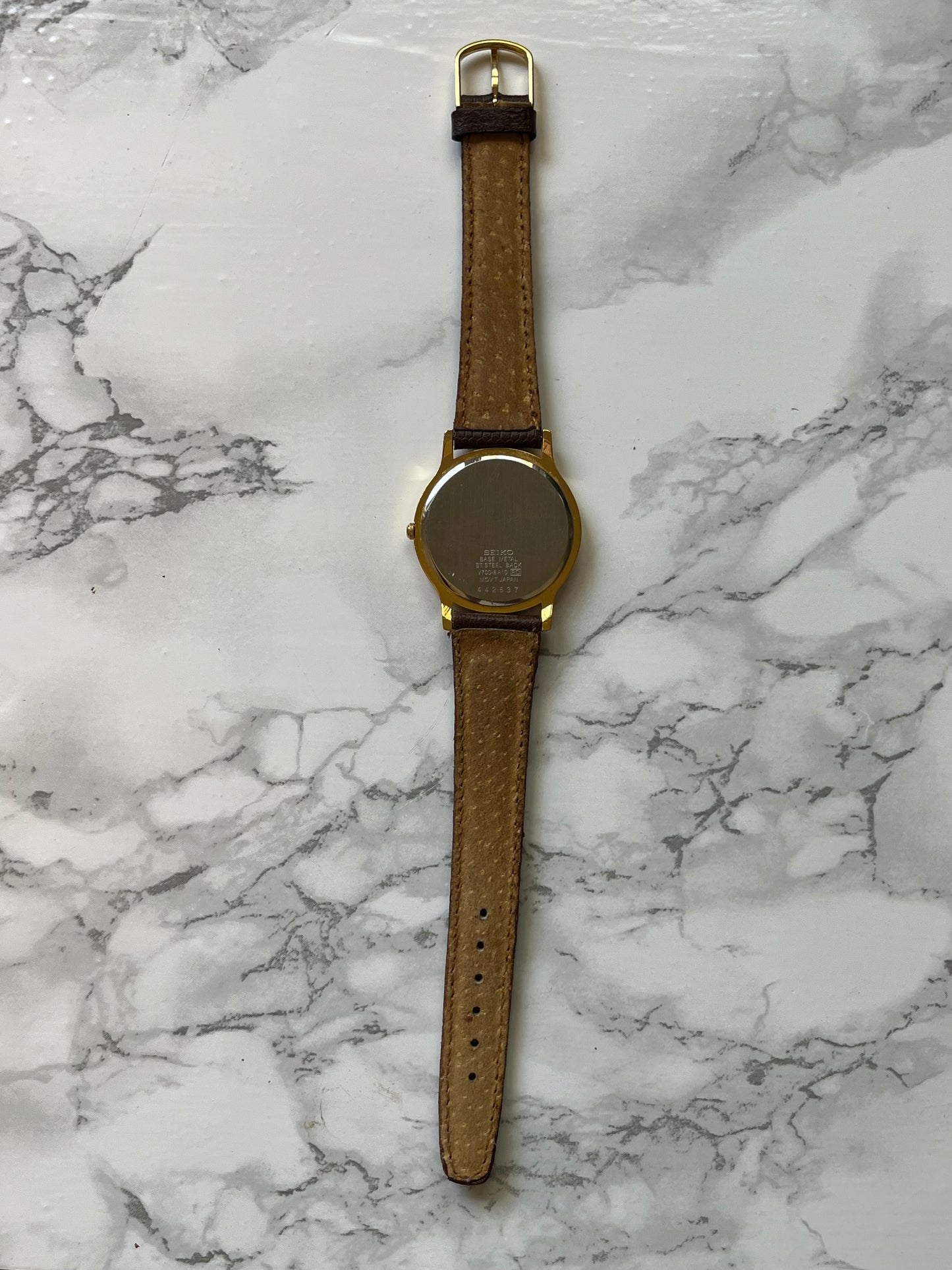 Seiko Quartz V700-8A10