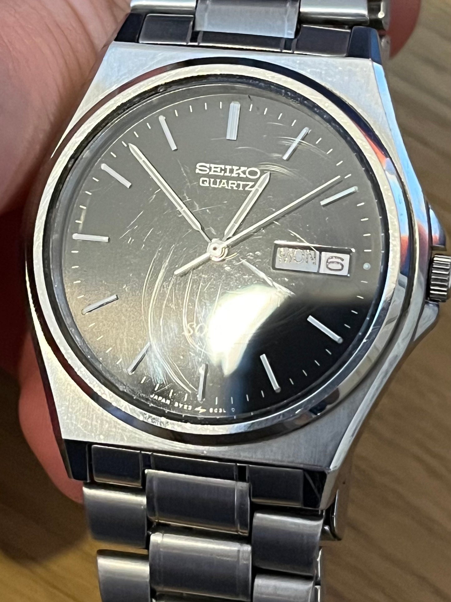 Seiko Quartz SQ 100 5Y23-8A50