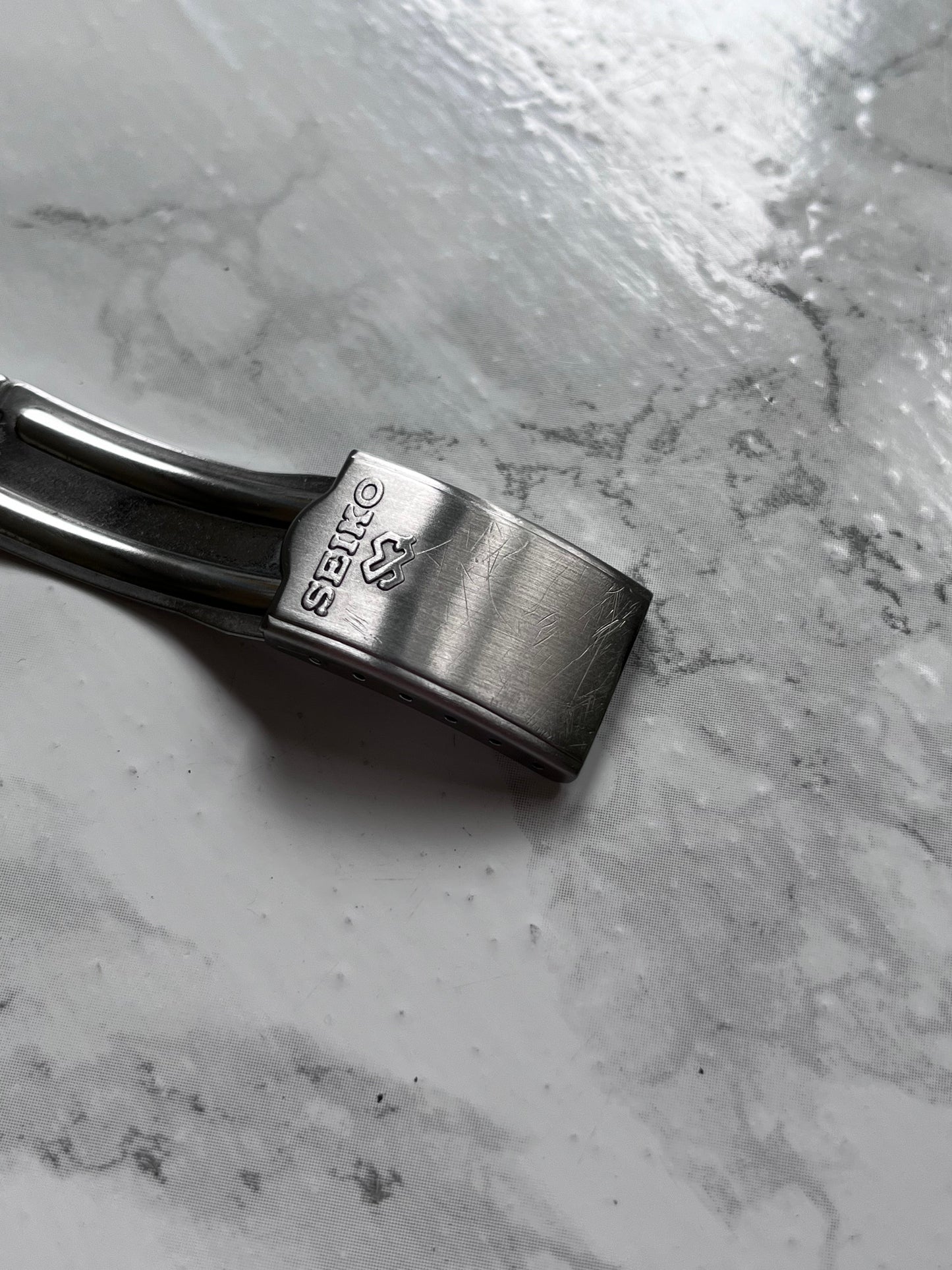 Seiko SQ Quartz 8222-7000