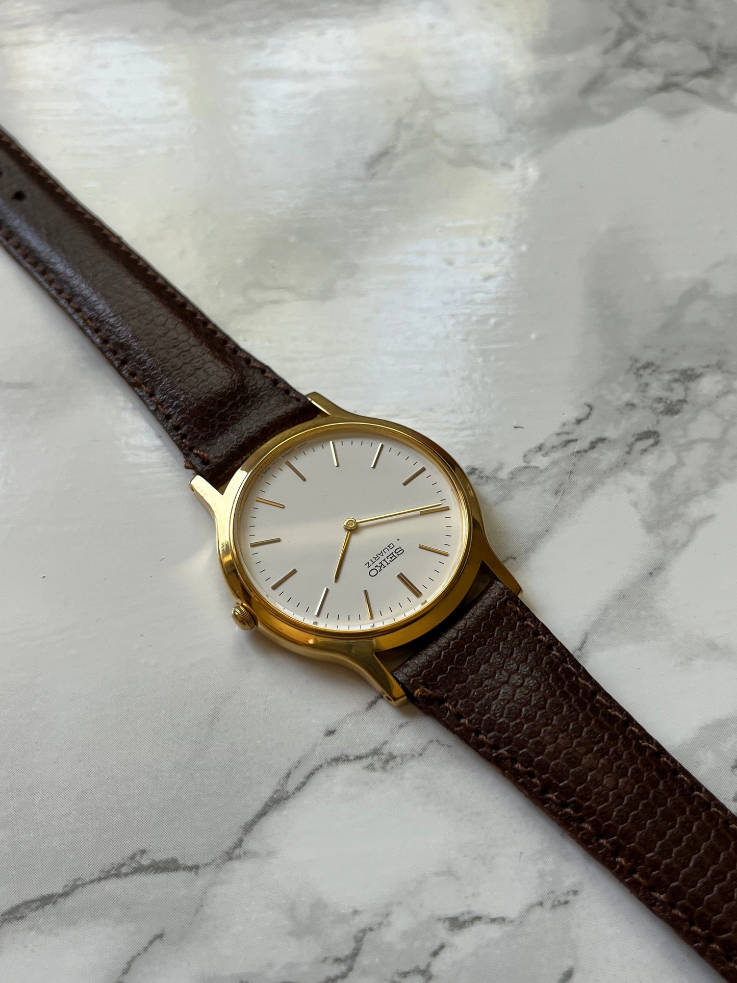 Seiko Quartz V700-8A10