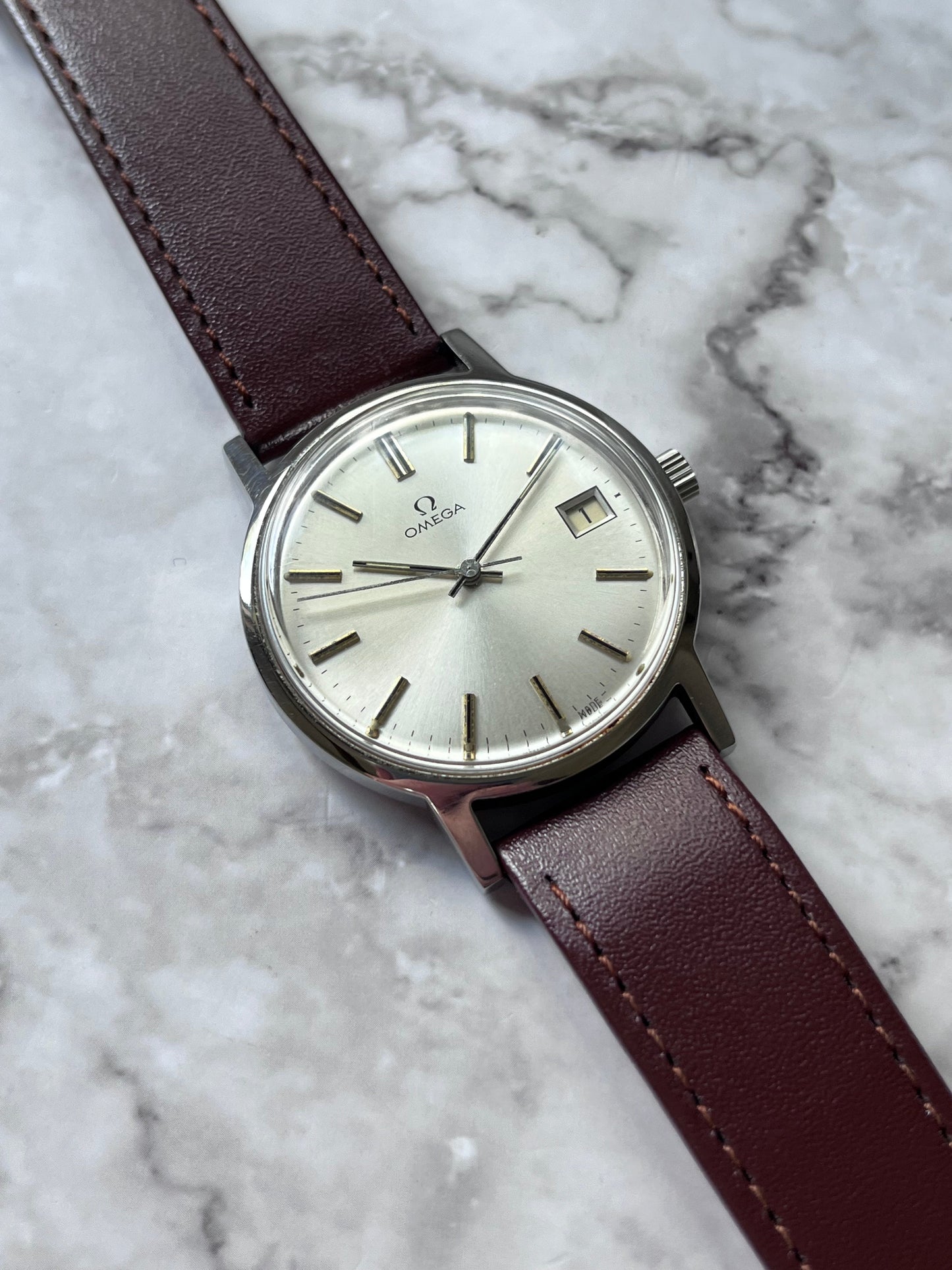 Omega Date Manual Wind 136.0104