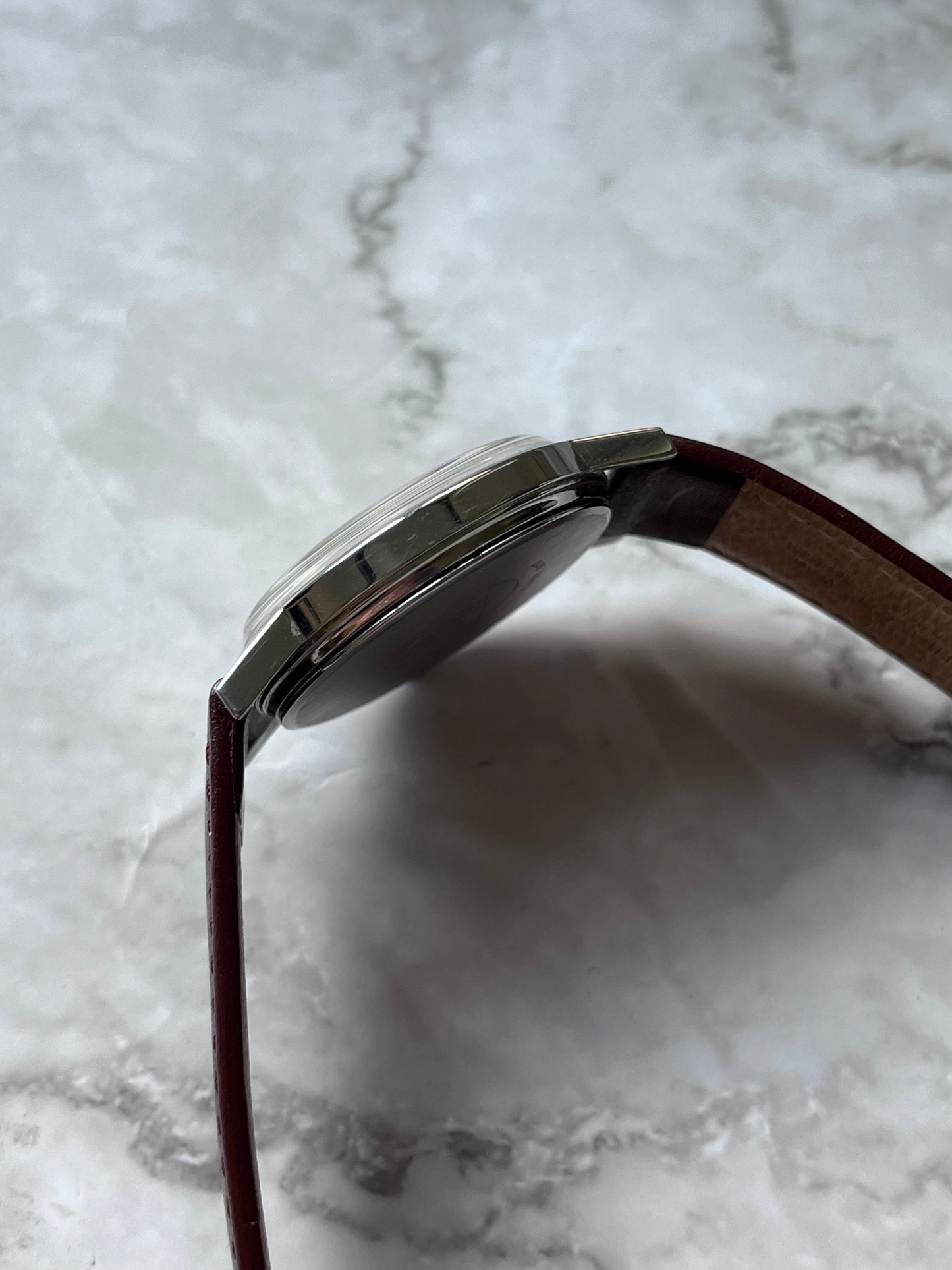 Omega Date Manual Wind 136.0104