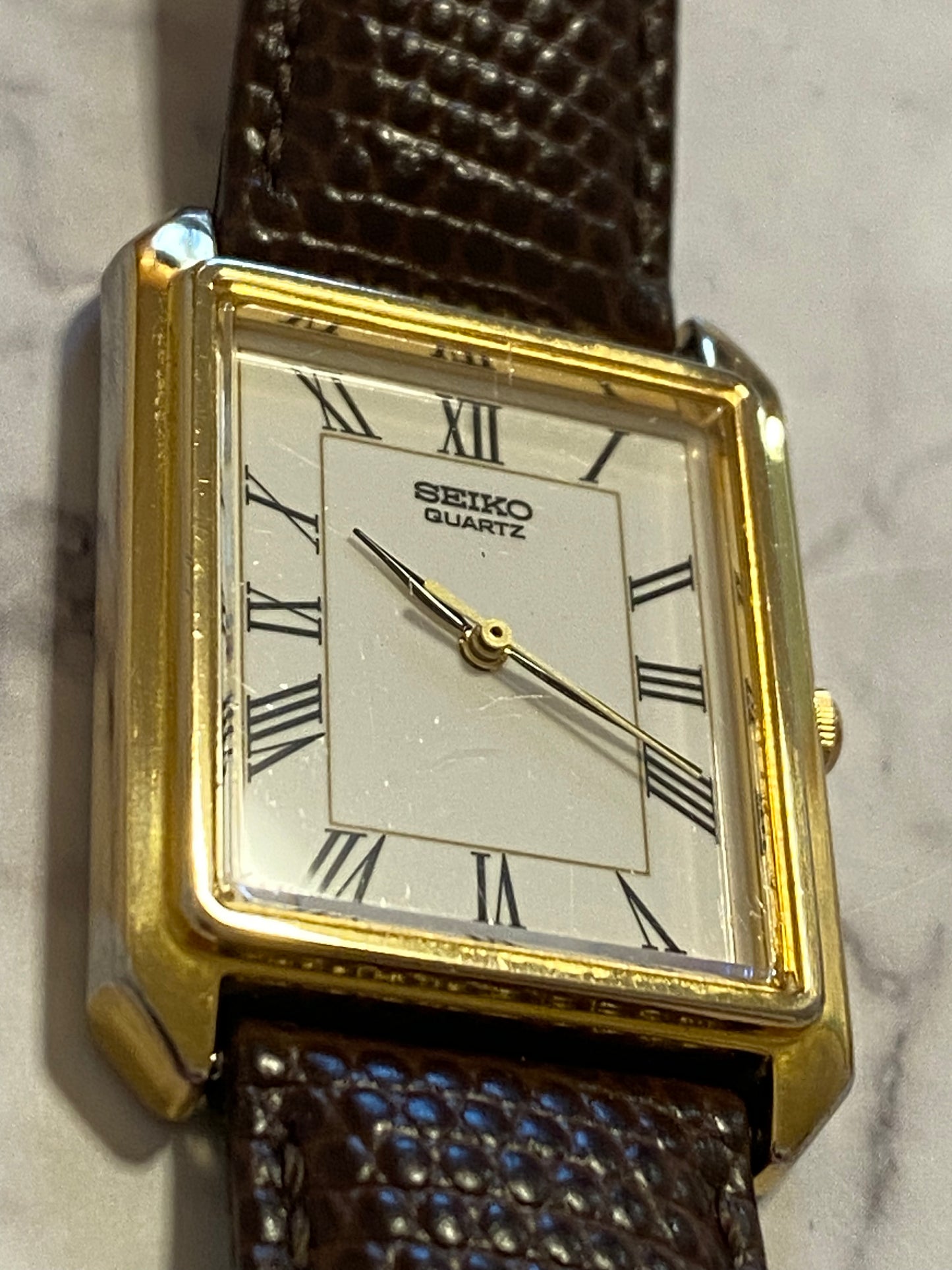 Seiko Tank Quartz 7N01-5A00