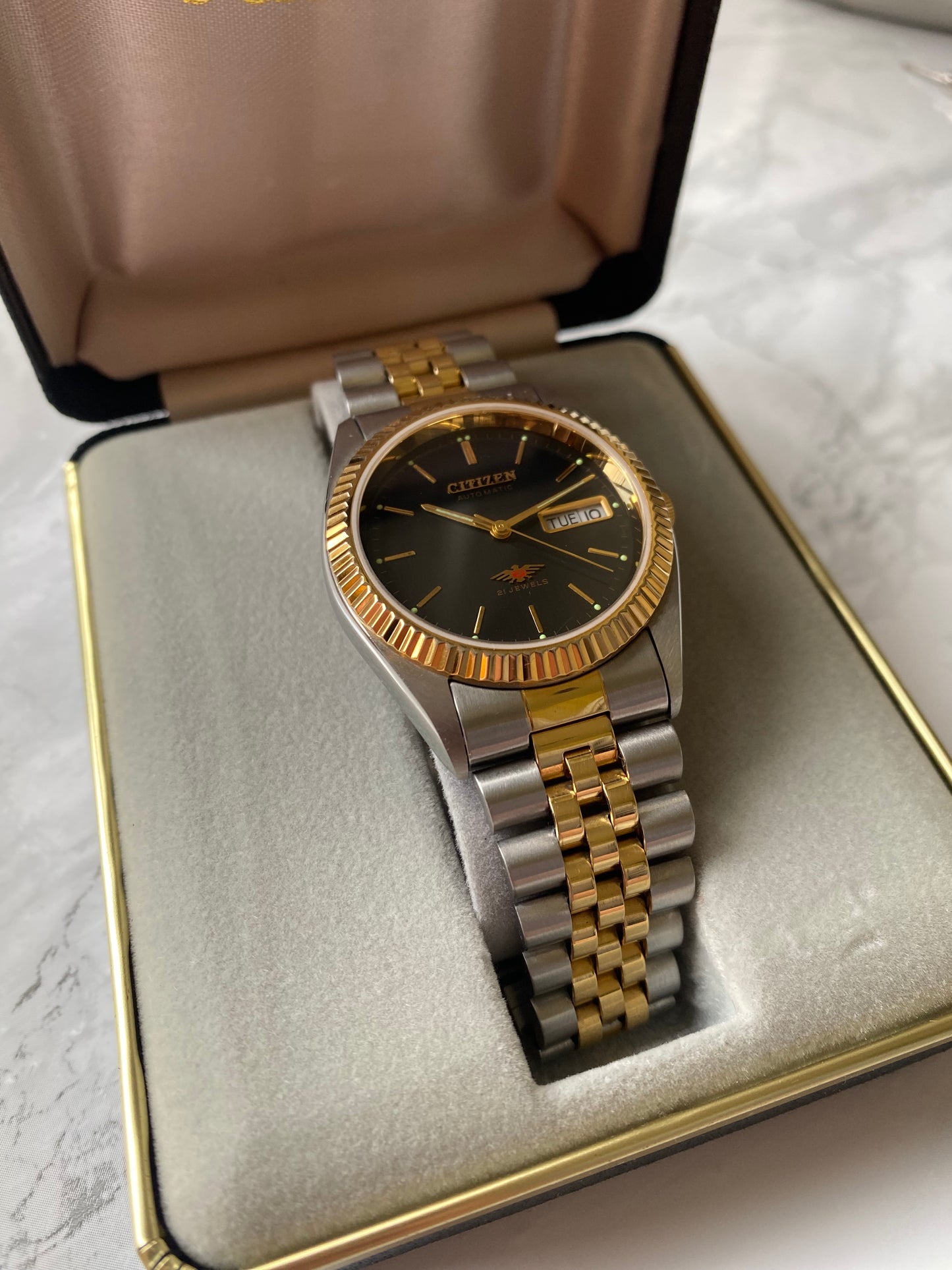 Citizen Eagle 7 Day-Date 4-R02106