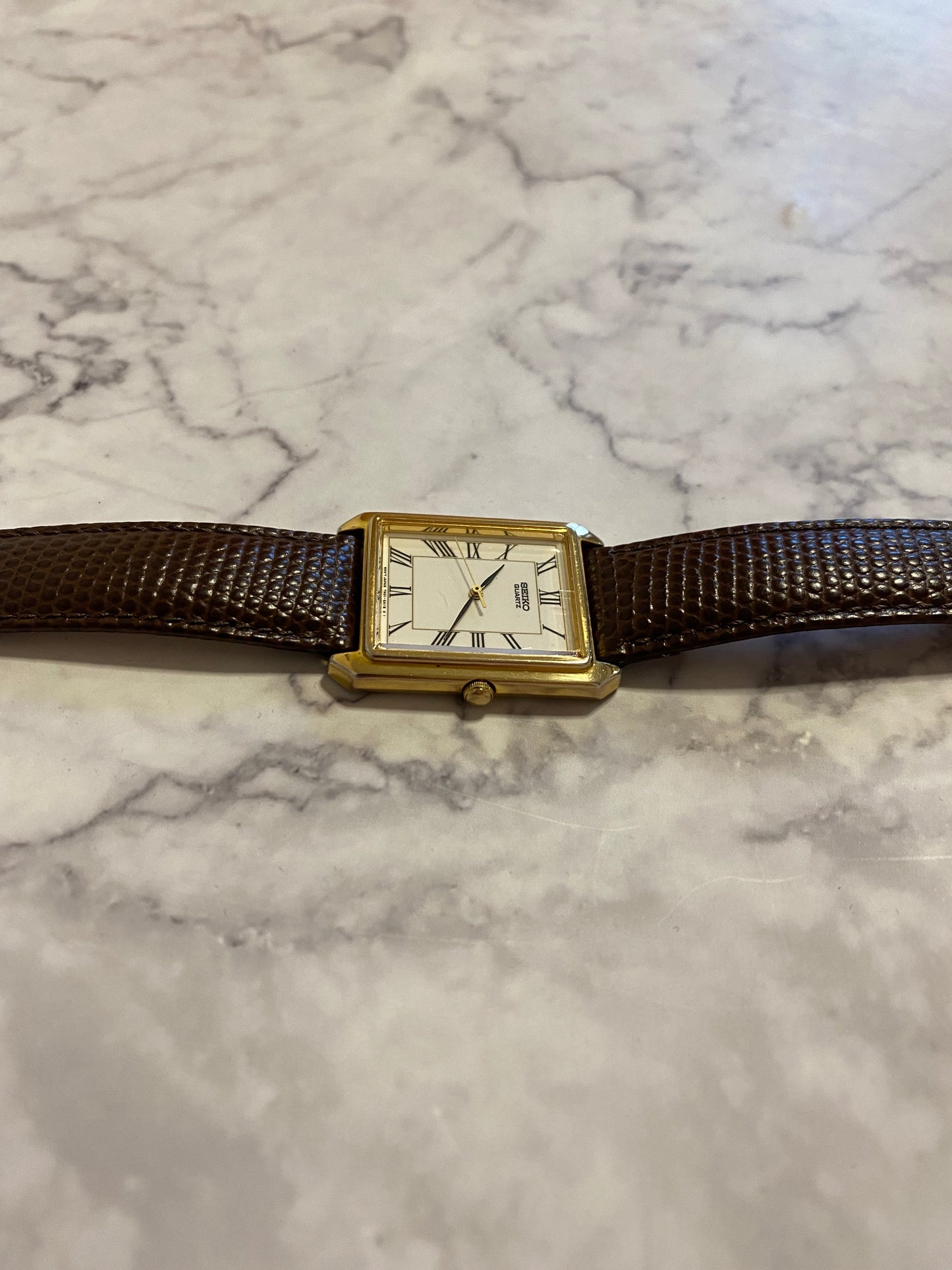 Seiko Tank Quartz 7N01-5A00