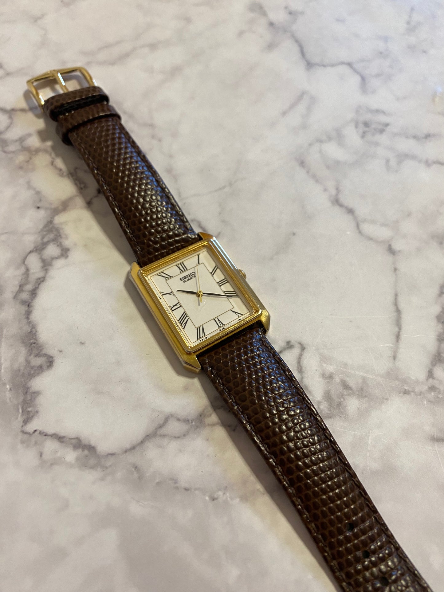 Seiko Tank Quartz 7N01-5A00