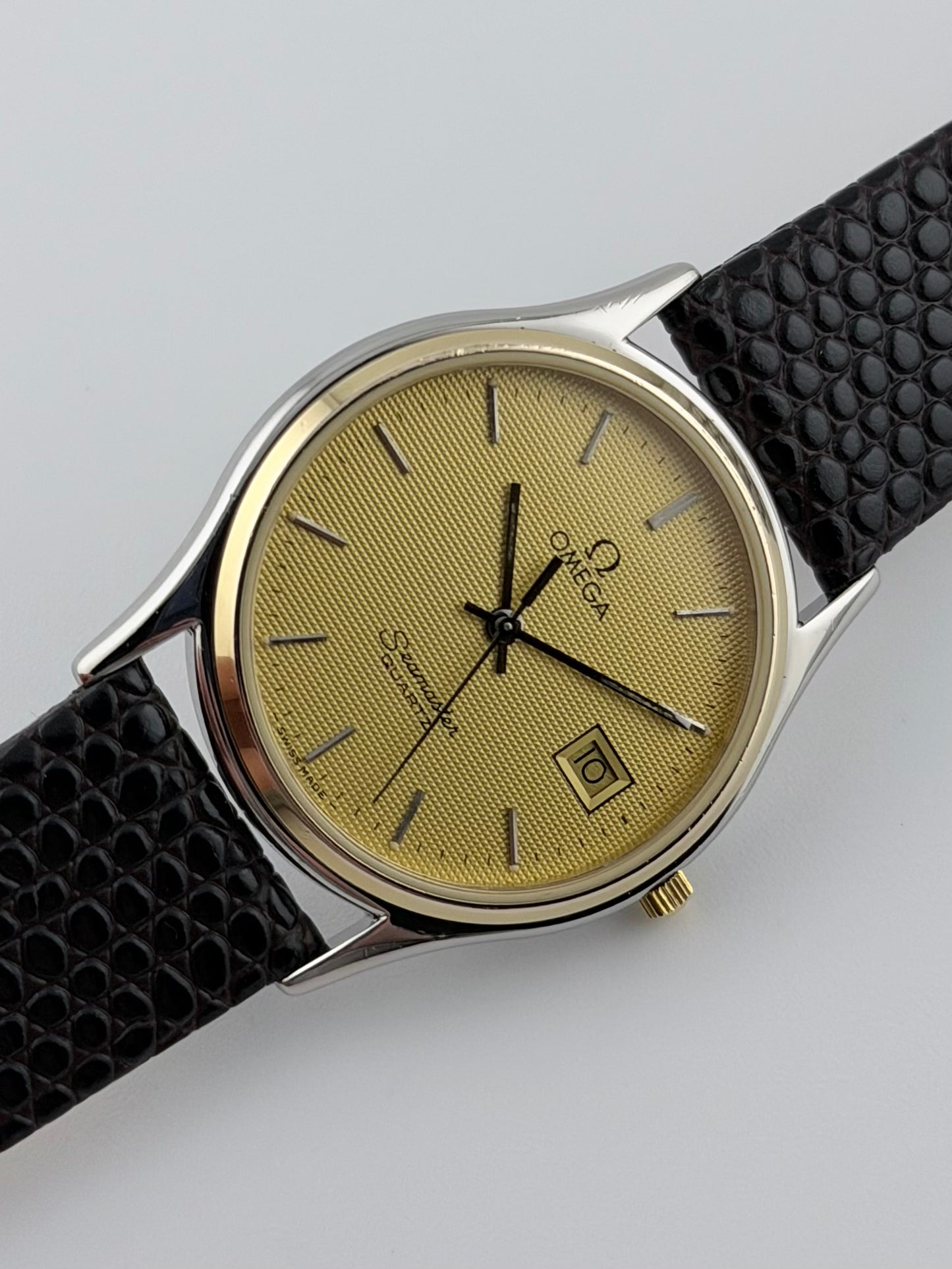 Omega Seamaster Quartz 196.0251 Date - Hobnail Dial
