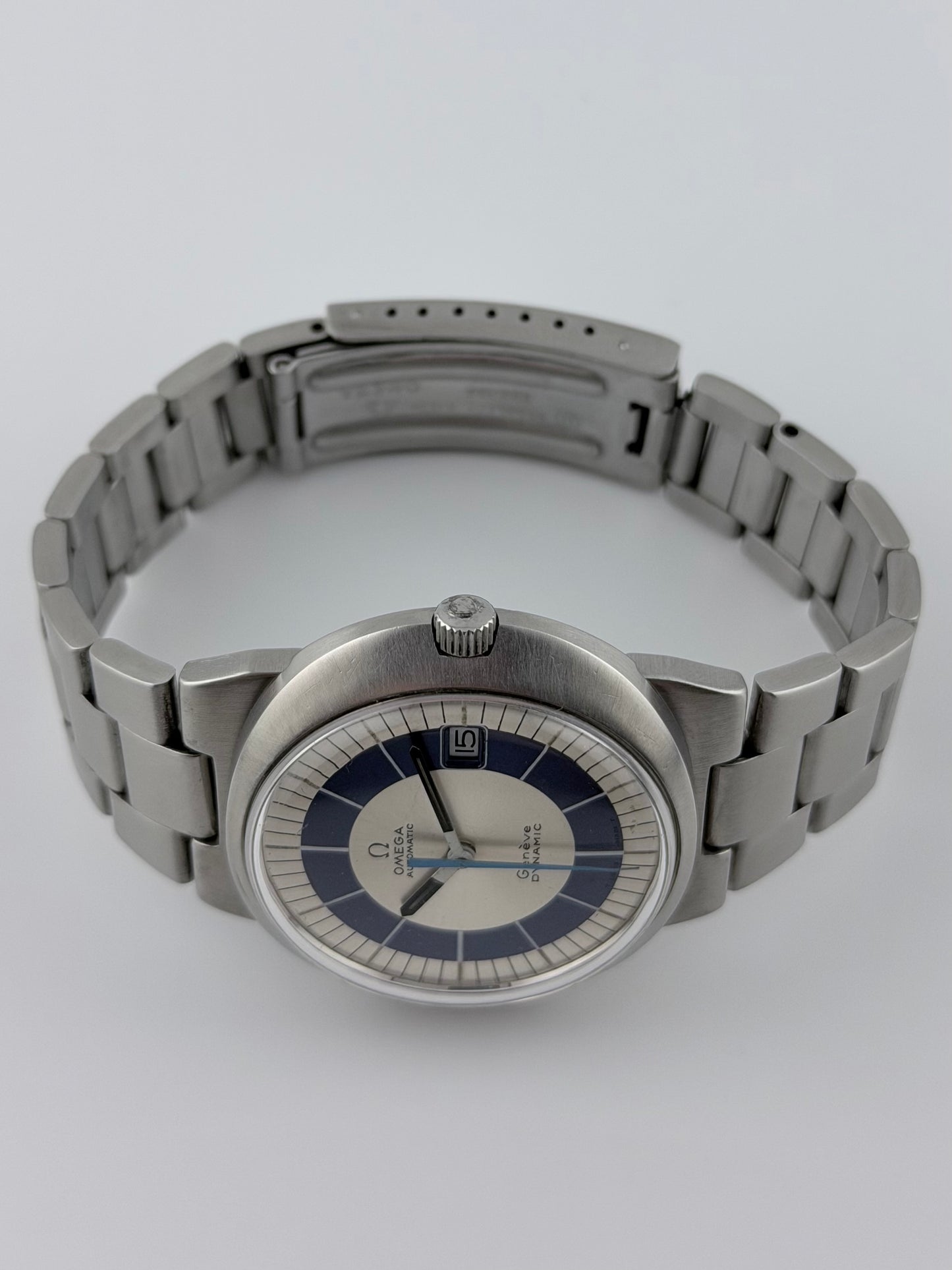 Omega Geneve Dynamic Automatic Date 166.039