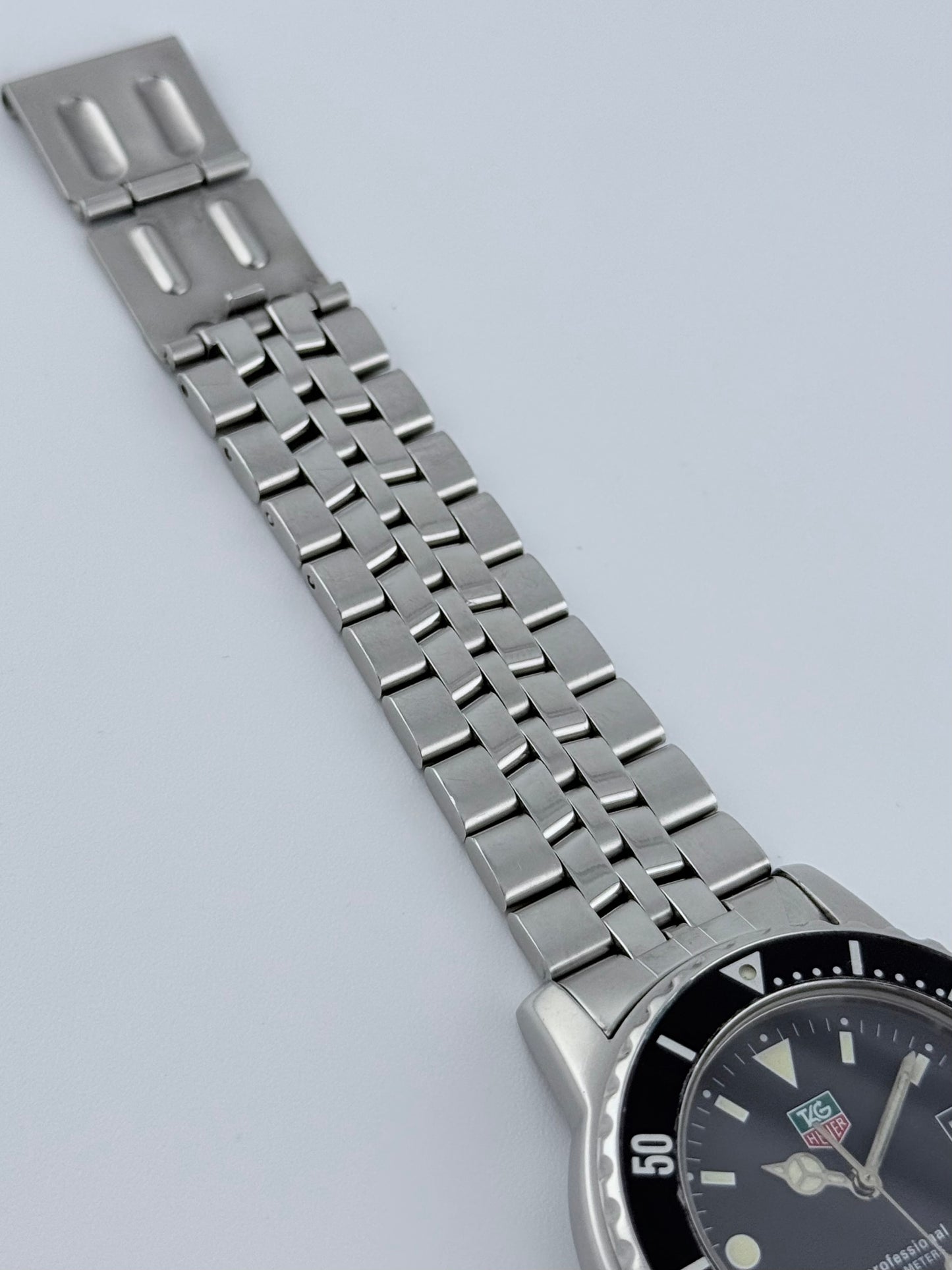 Tag Heuer Professional 200 Quartz Date - WD1210-G-20