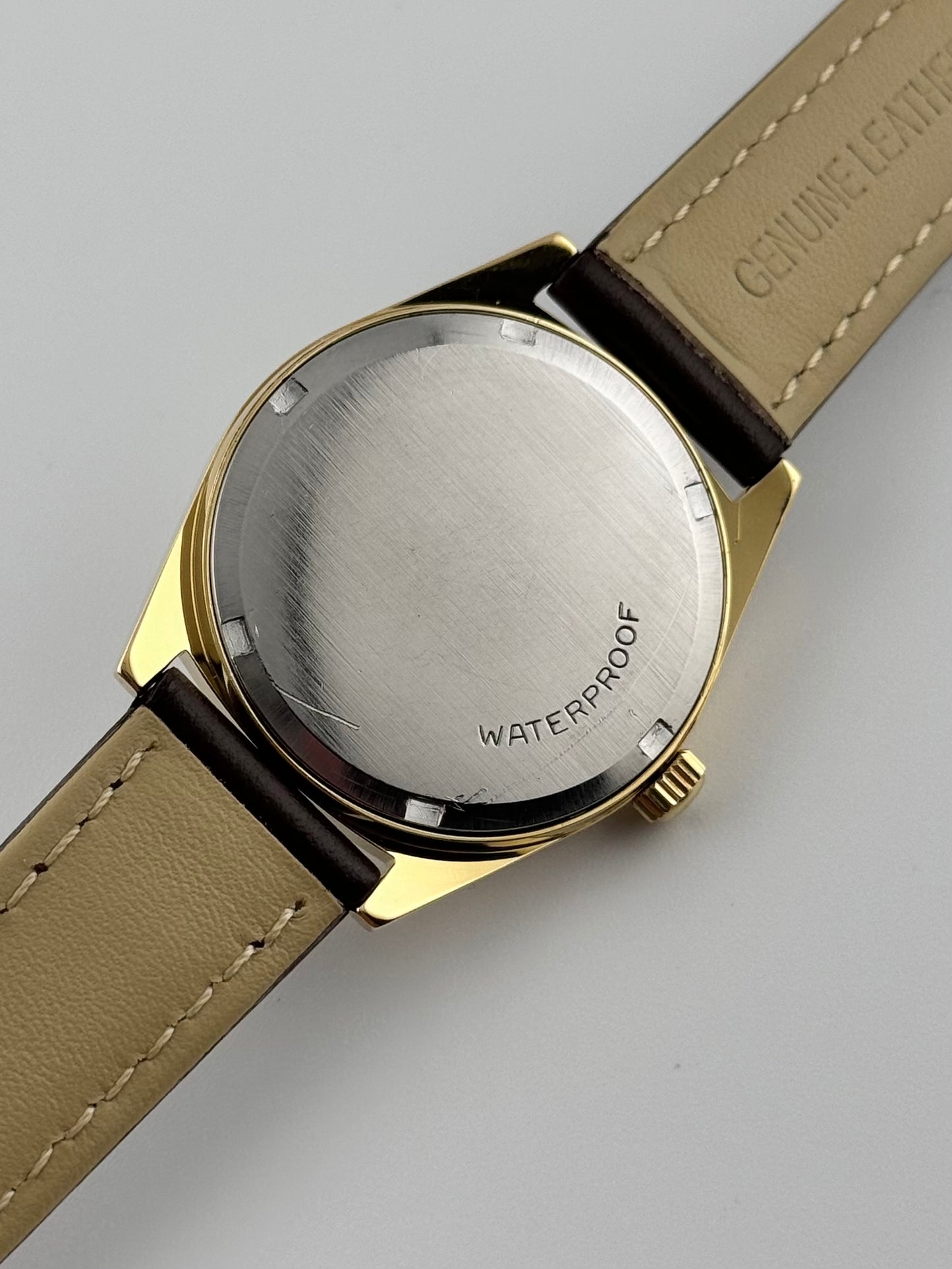 Omega Geneve Date Manual Wind - 136.041