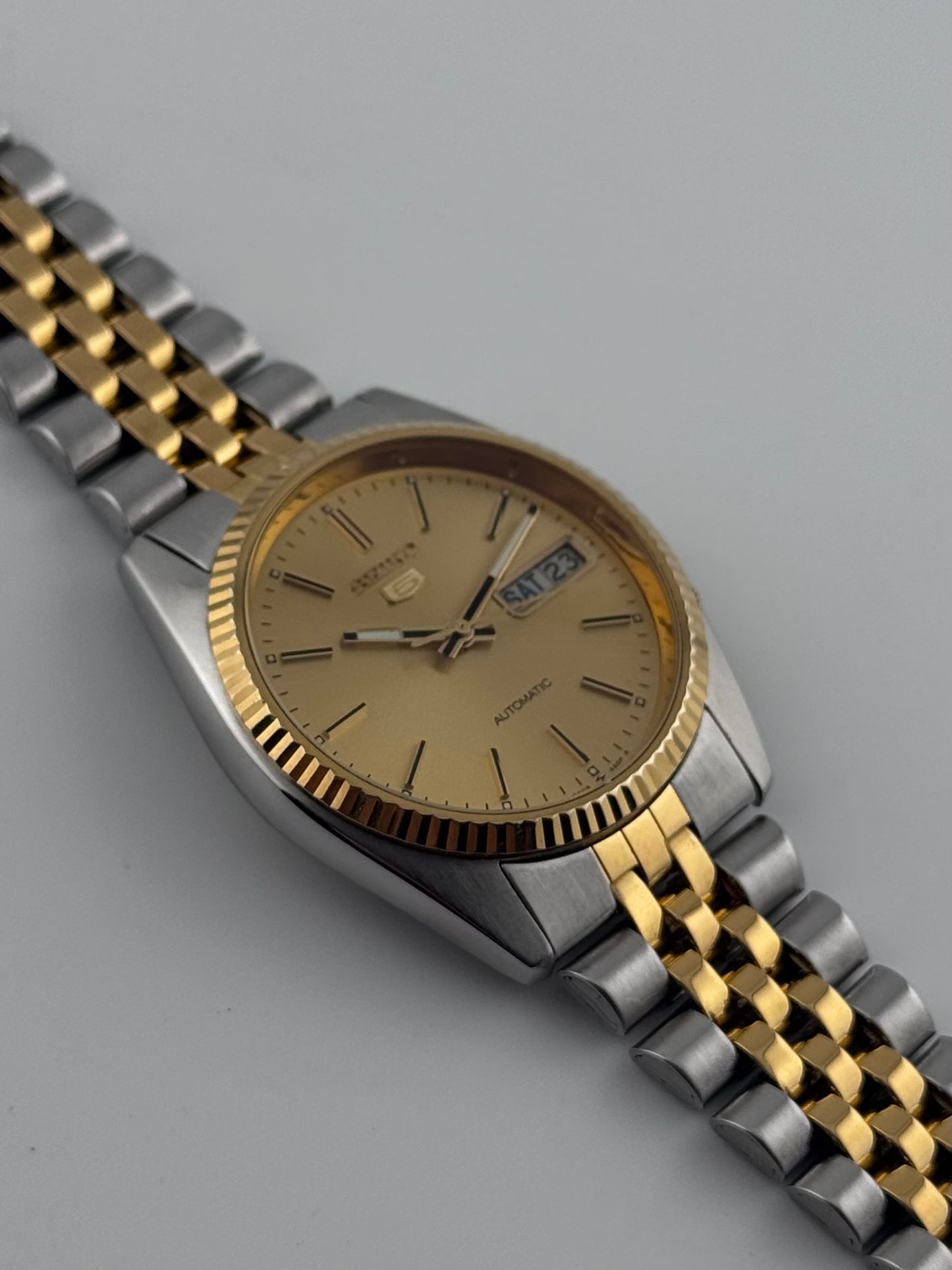 Seiko 5 Automatic Day Date just  - 7009-3110