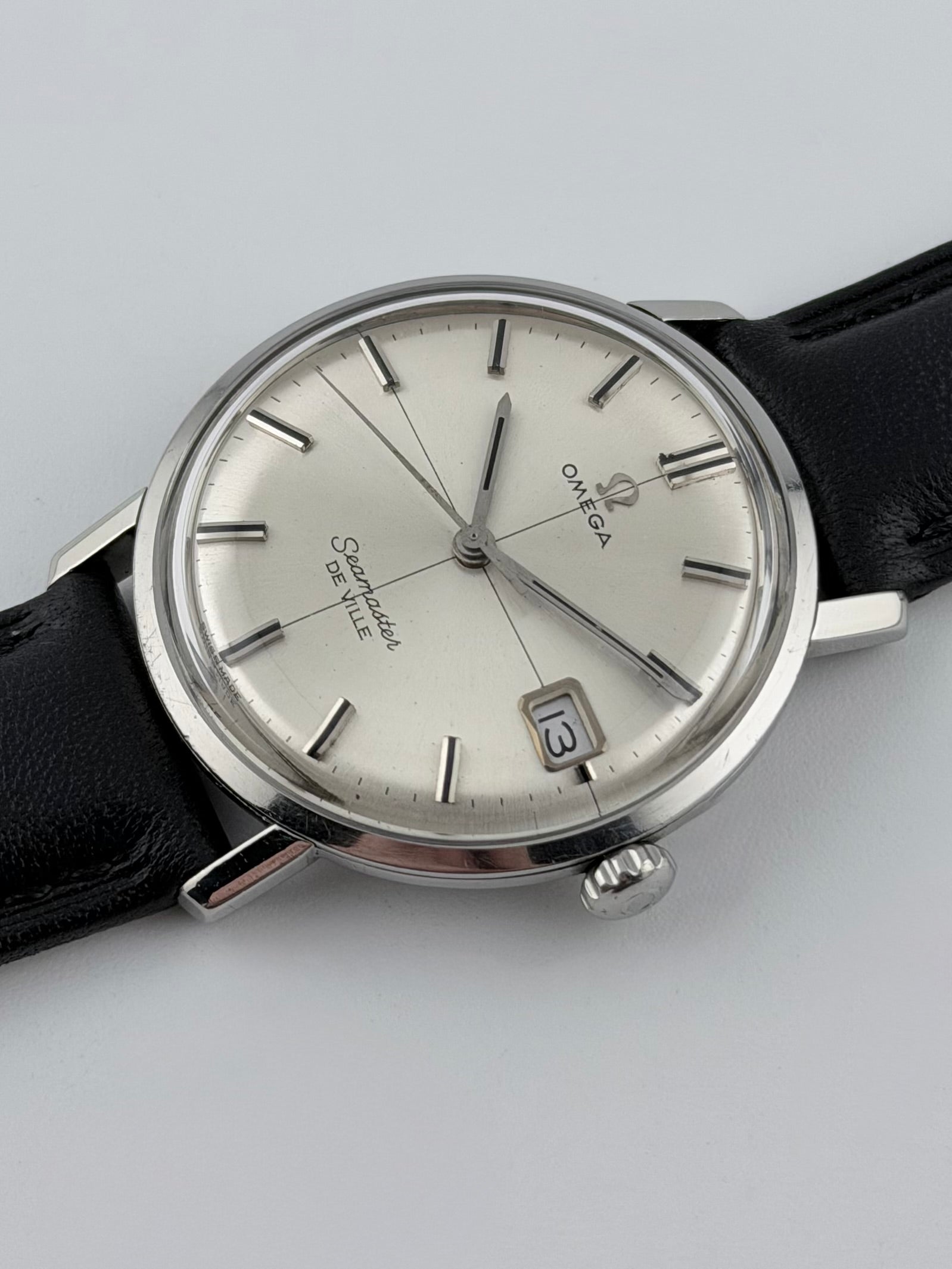 Omega Seamaster DeVille Manual Wind 136.020 - Rare Crosshair Dial