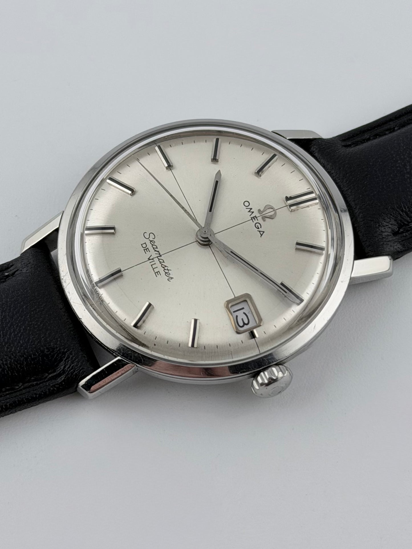 Omega Seamaster DeVille Manual Wind 136.020 - Rare Crosshair Dial - Box and Papers