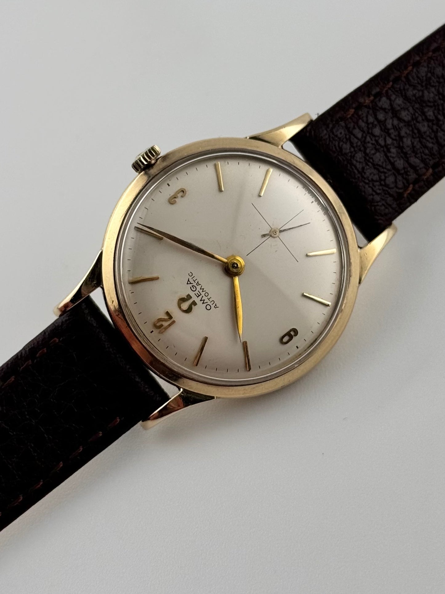 Omega Sub Seconds Automatic Bumper from 1944 - 9ct Yellow Gold