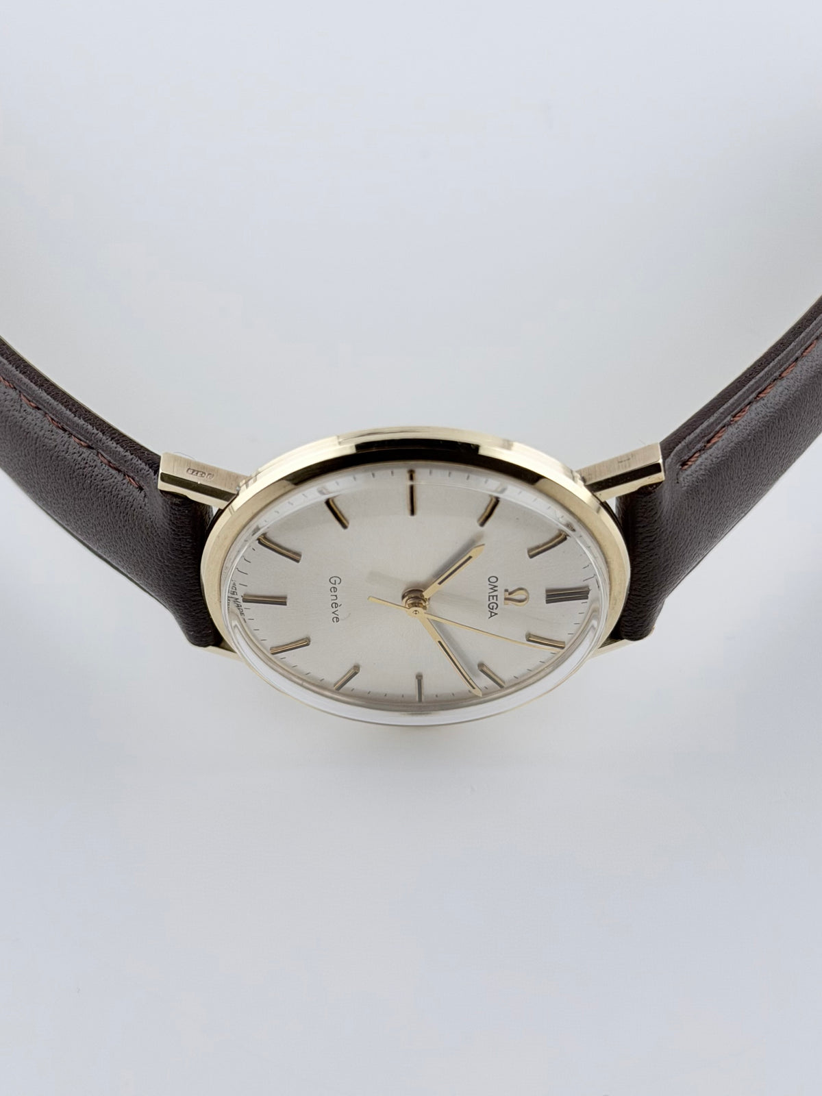 Omega Geneve Manual Wind  9ct Gold - 131.5016 - with original box!