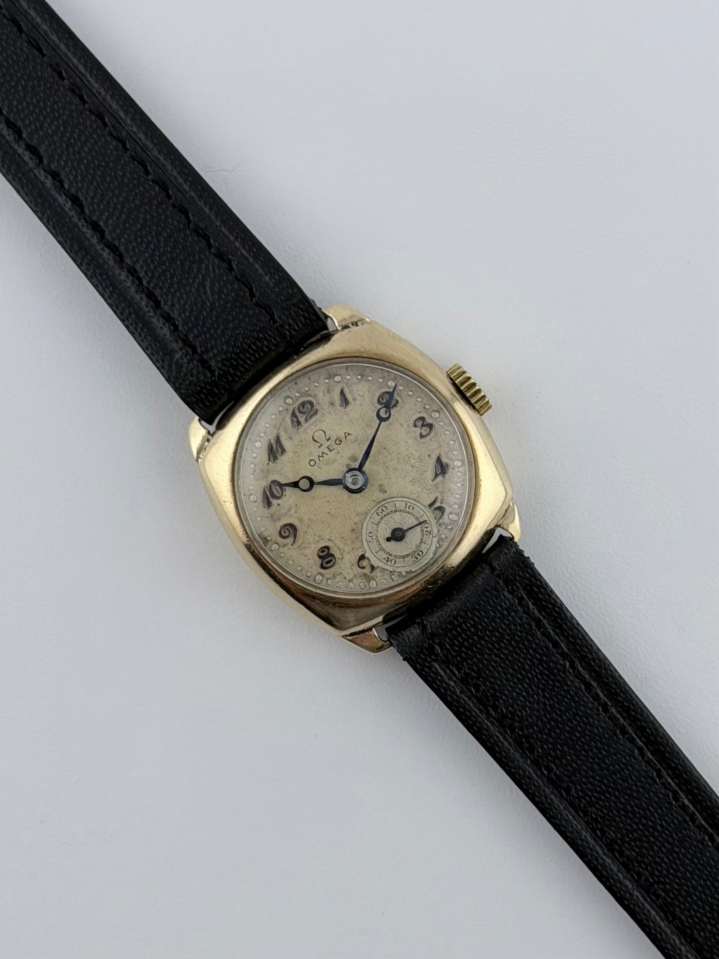 Omega 1930s Ladies Manual Wind - 9ct Gold