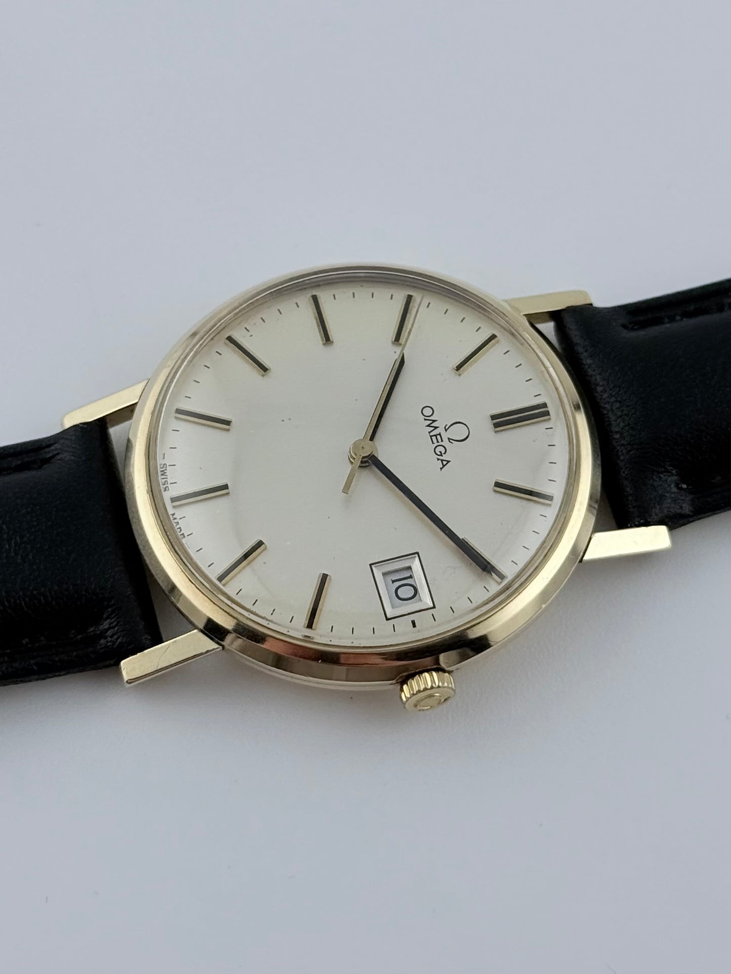 Omega Geneve Manual Wind 9ct Gold - 132.5017 - Original Box and Papers