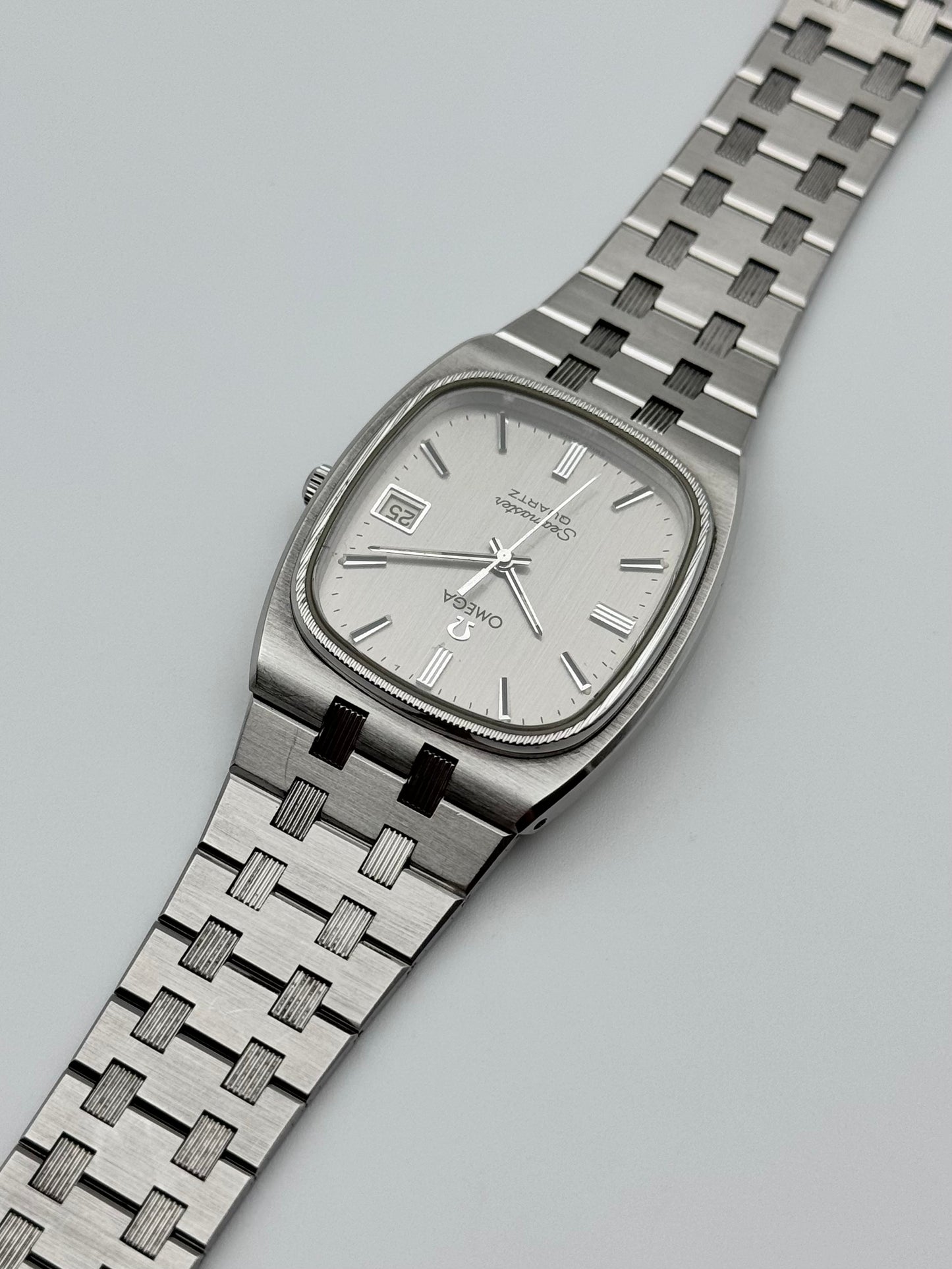 Omega Seamaster Quartz Date 196.0177