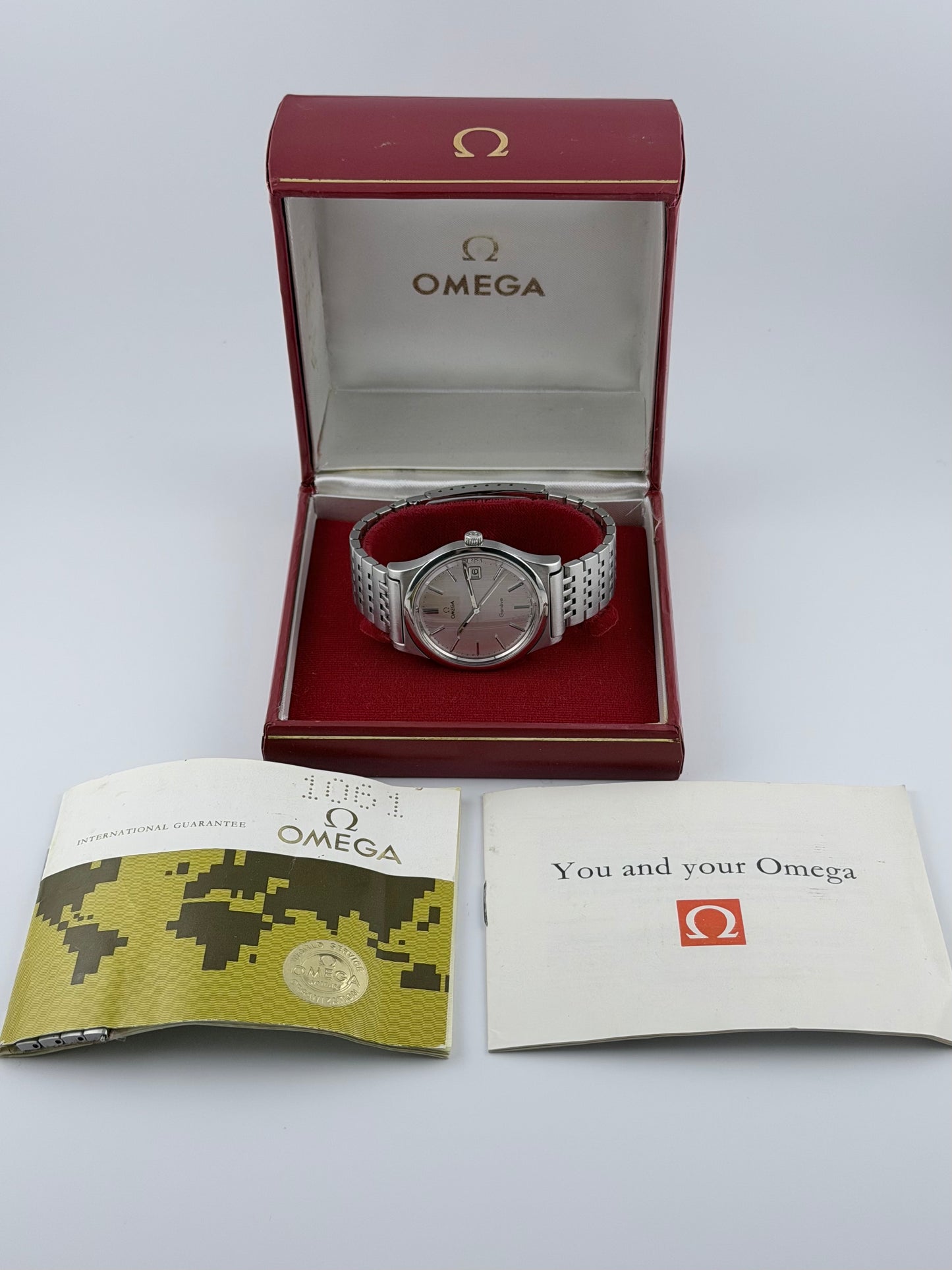 Omega Geneve Manual Wind - 136.0102 - Original Bracelet - Box and Papers!