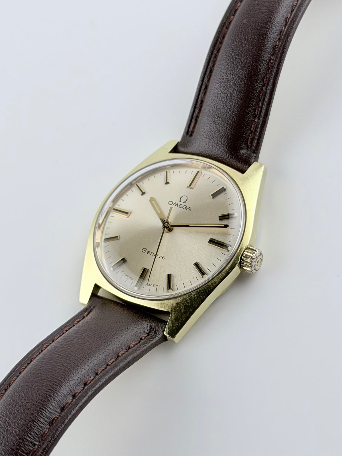 Omega Geneve Manual Wind 135.041 - Box and Papers