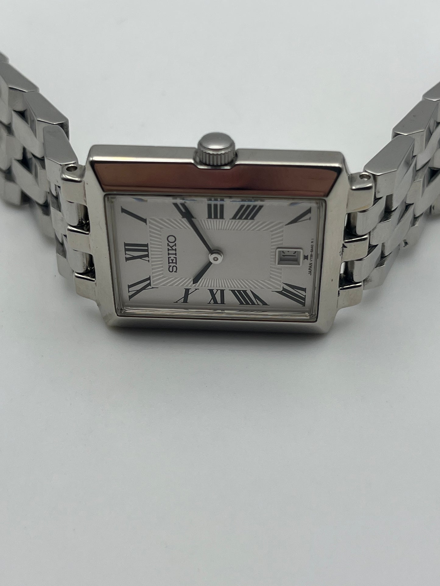 Seiko Tank Quartz date - V739-5A30