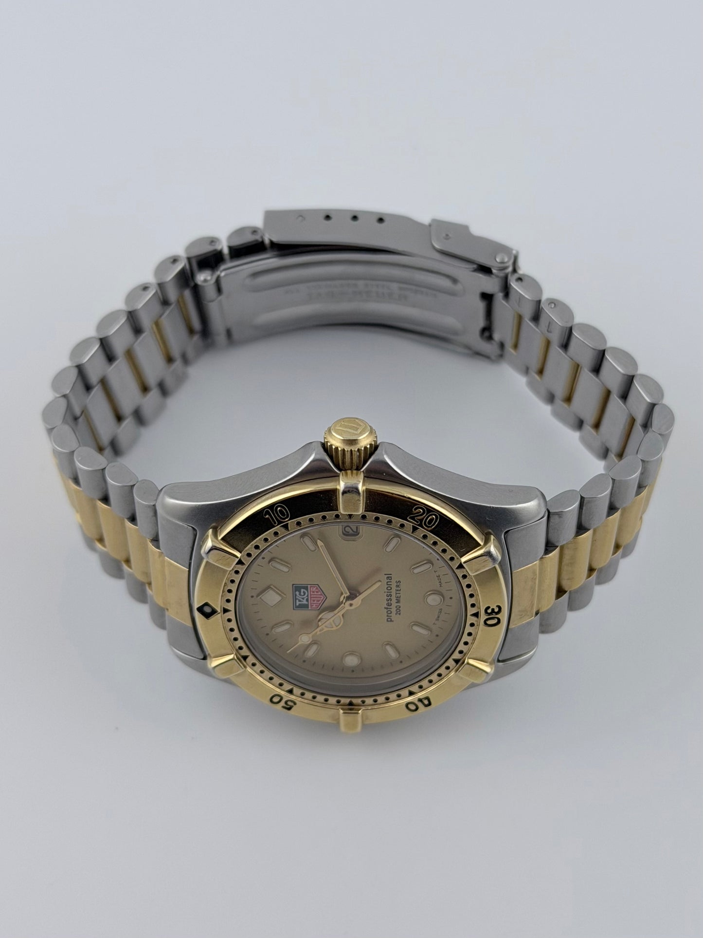 Tag Heuer Professional 200m Quartz Date - 964.013.2