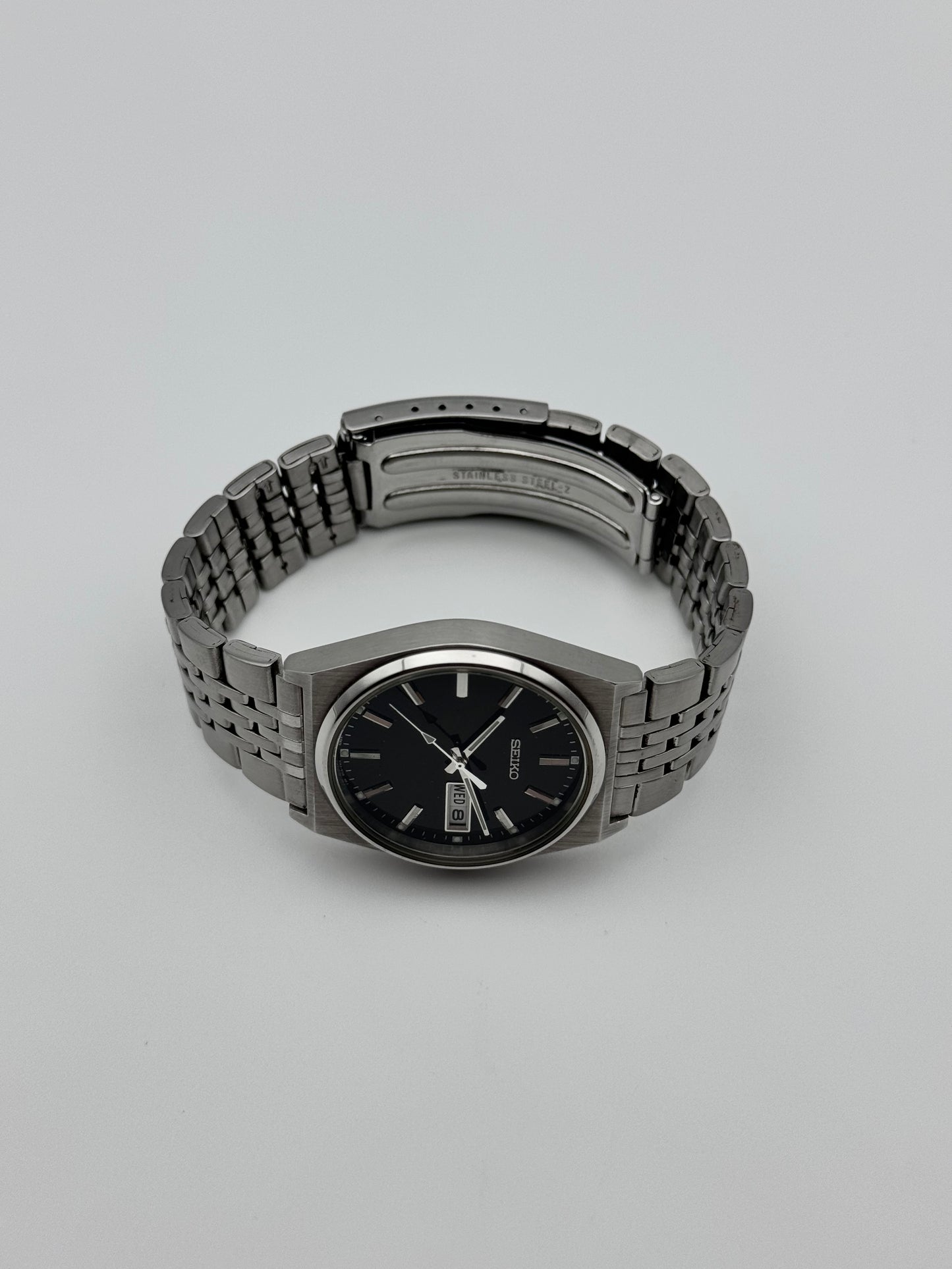 Seiko Quartz V743-9020 - Box and Papers