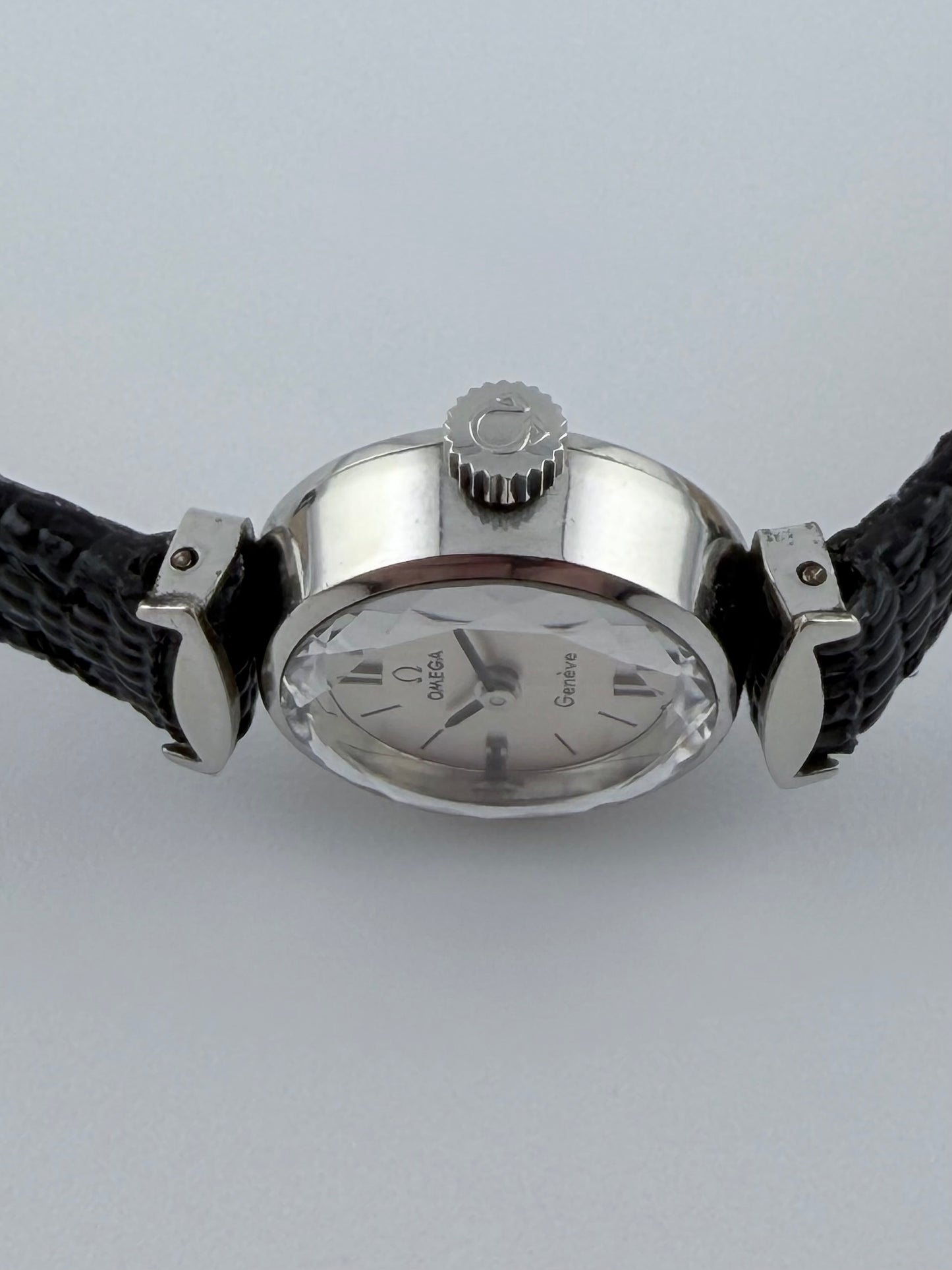 Omega Geneve Manual Wind 511.039 - Ladies