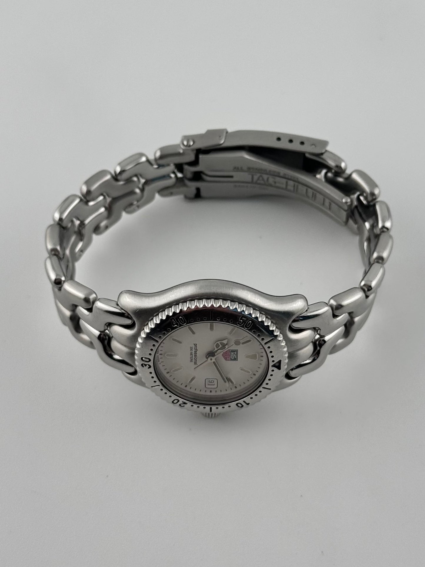 Tag Heuer Professional 200 Quartz Date - WG1312