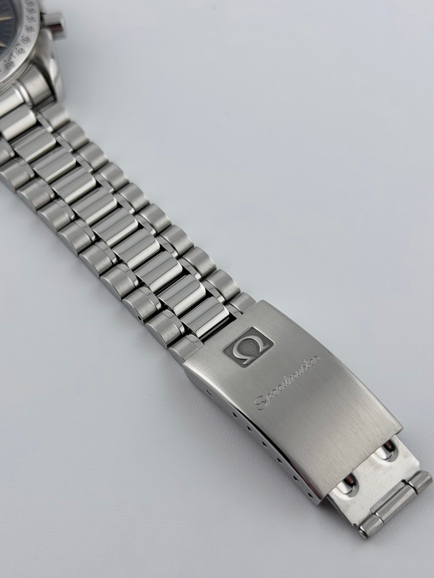 Omega Speedmaster Automatic Date - 175.0043 - Rare Reverse Panda Dial - Box and Papers!